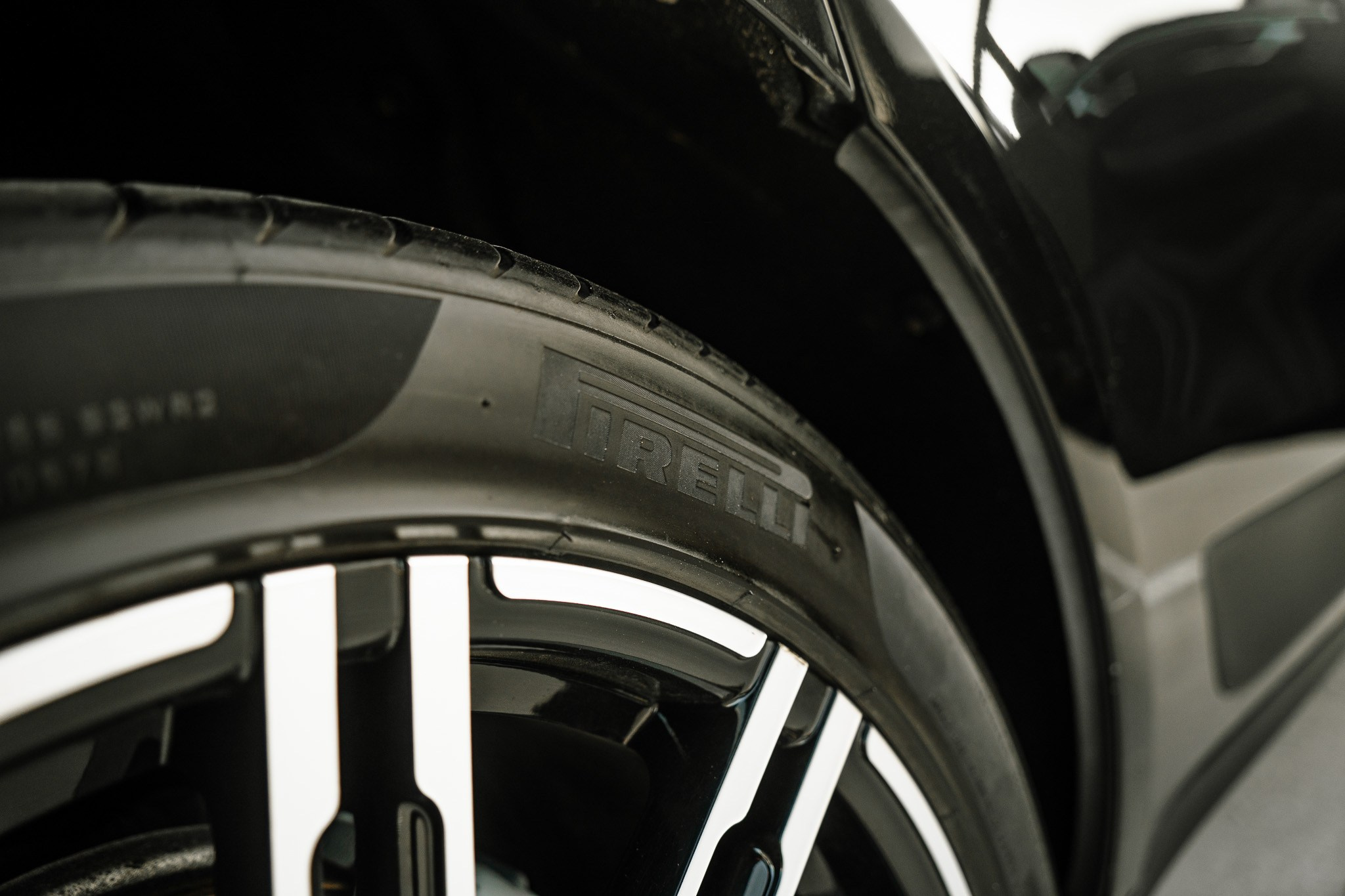 PORSCHE macan. LOHA VISUALS — AUTOMOTIVE PHOTOGRAPHY