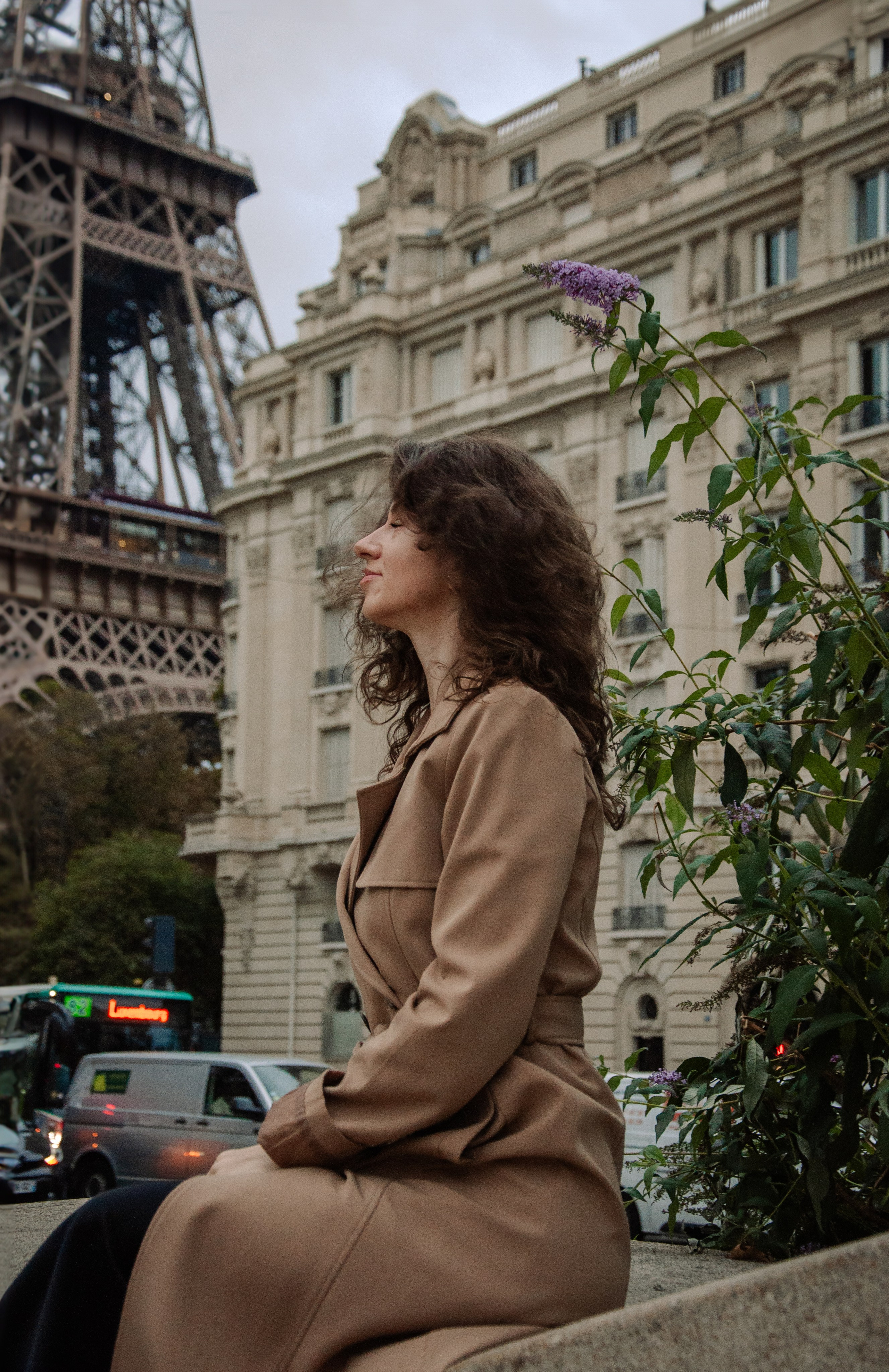 Rainy Paris Photoshoot. Paris photographer — Polina Osipova