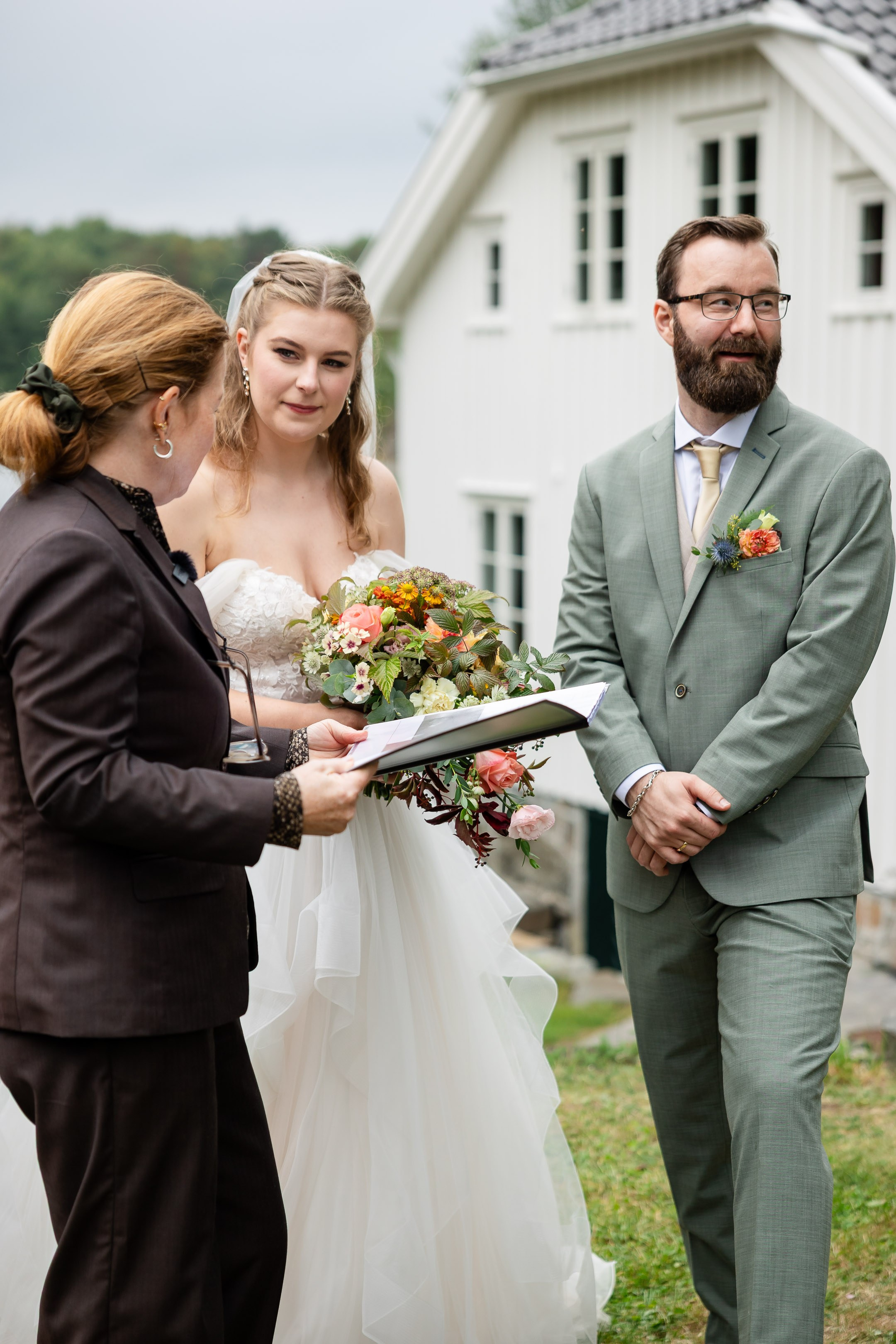Bryllupsfotografering på Tromøya i Arendal. Bryllupsfotograf i Oslo og Rogaland — Meisal Media