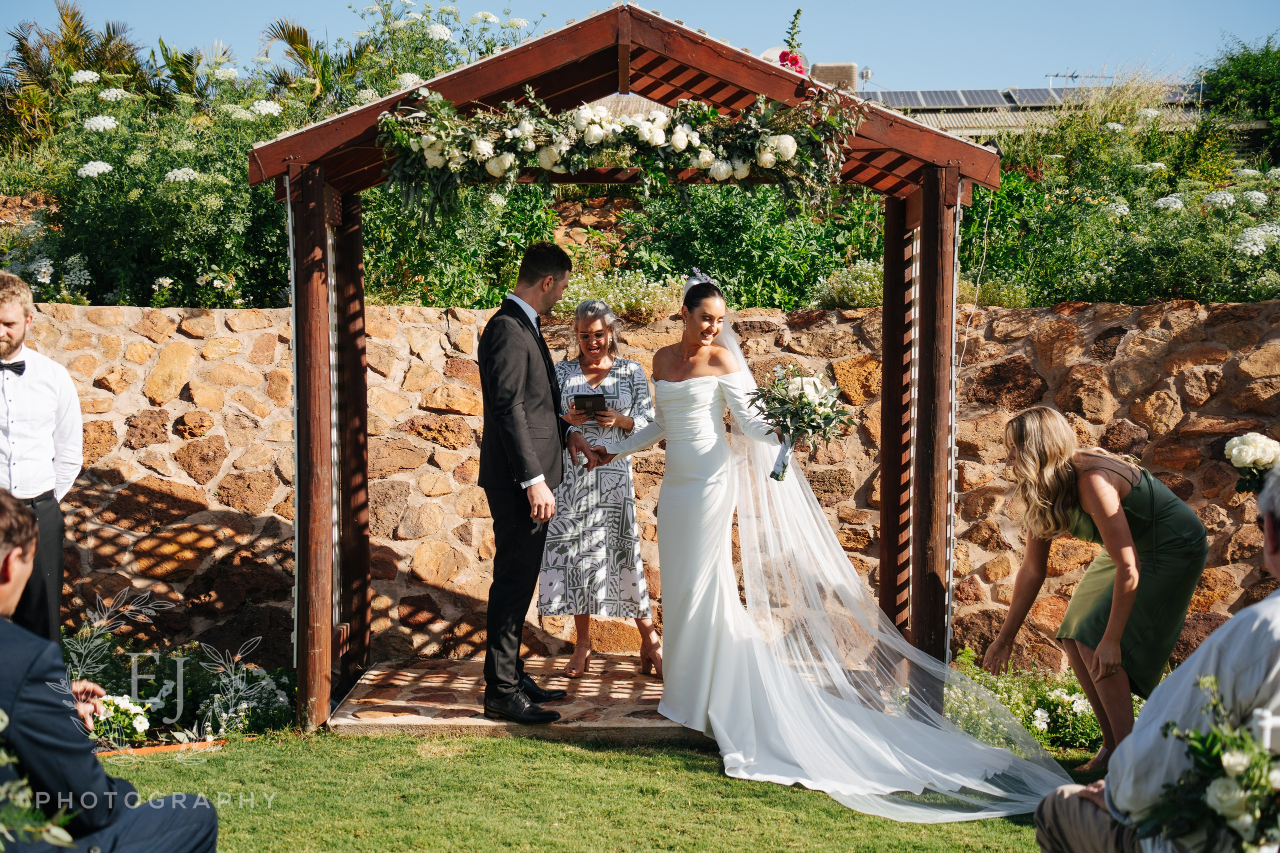 Amie & Jamie — Emu Creek Gardens, Geraldton. Emma Joy Photography