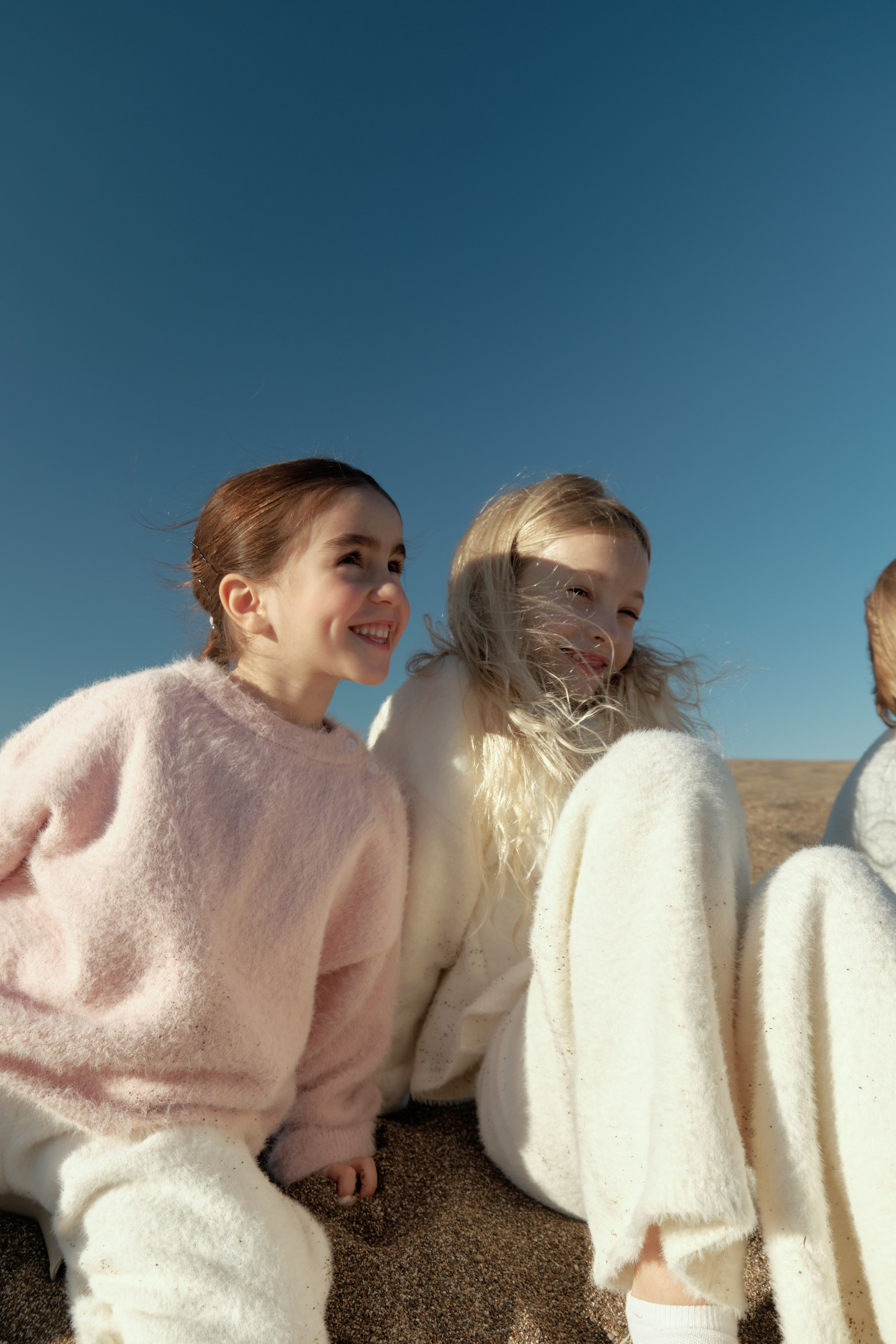 25 Union Spring'25. Commercial fashion photographer based in Turkey and Europe