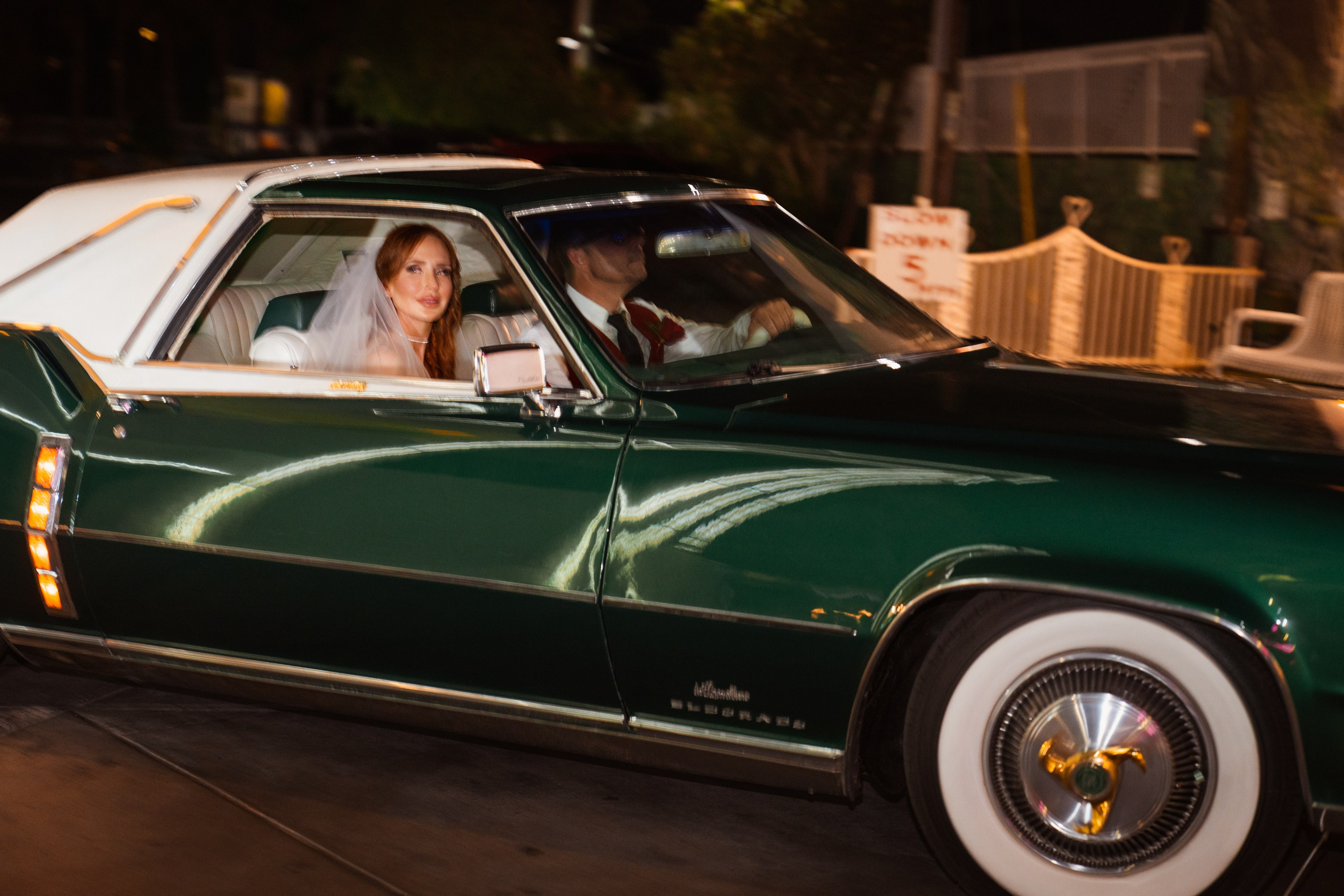 Rebecca&Todd. Wedding & elopement photographer Viktoriya Kravtsov. Las Vegas