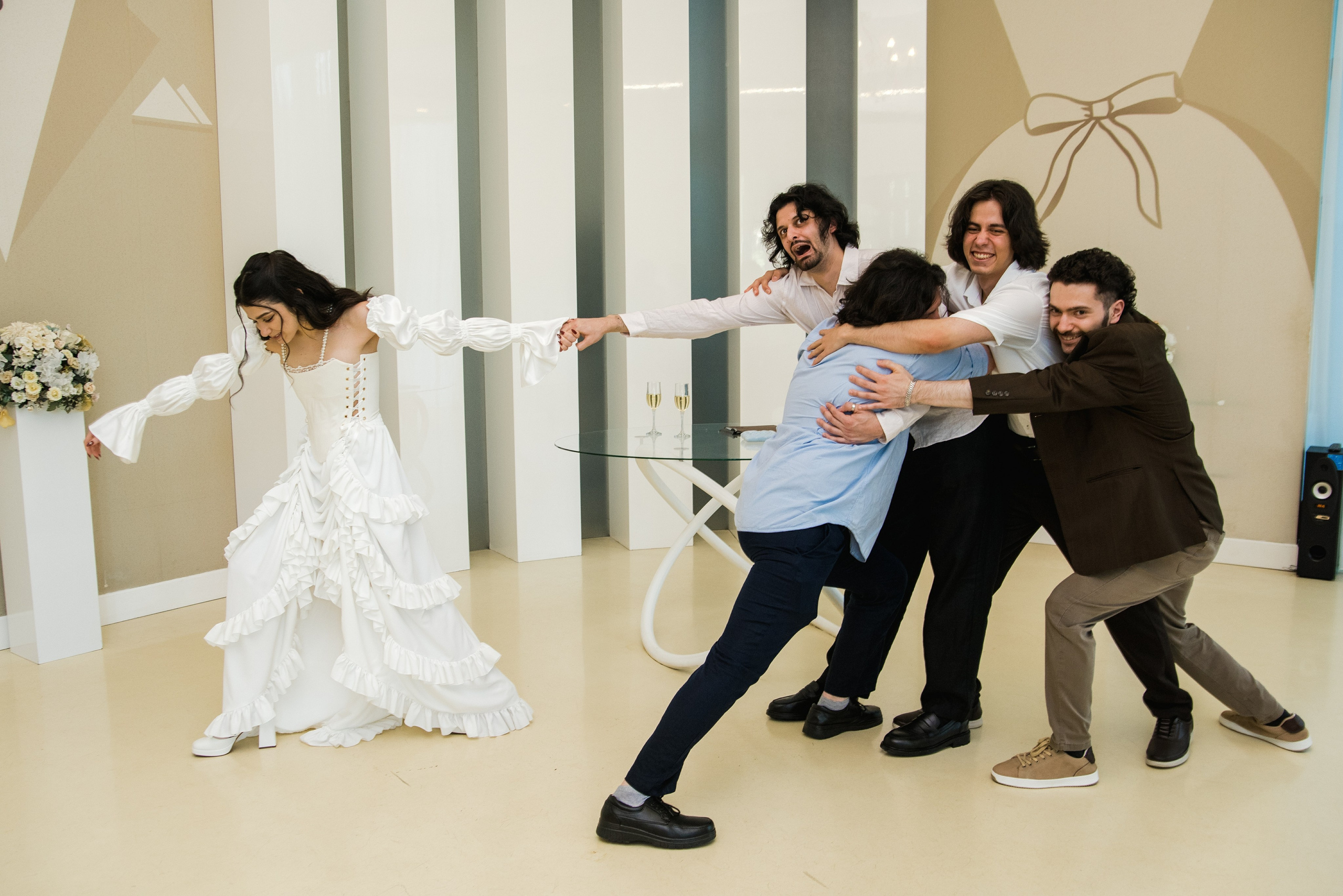 Свадебная пара из Грузии и Казахстана в Тбилиси. Свадебные фотографы в Грузии, Армении. Макс Коваленко и Лара Татосян. Свадебный видеограф