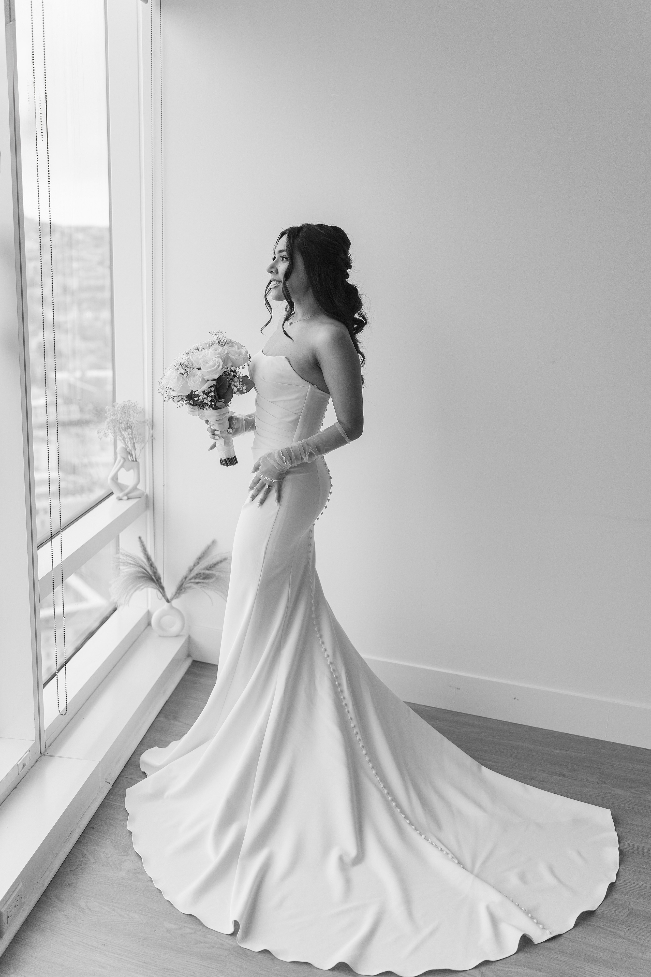 San Francisco City Hall Wedding. Wedding Photography & Videography Team in California, Los Angeles, San Francisco, San Diego and Travel