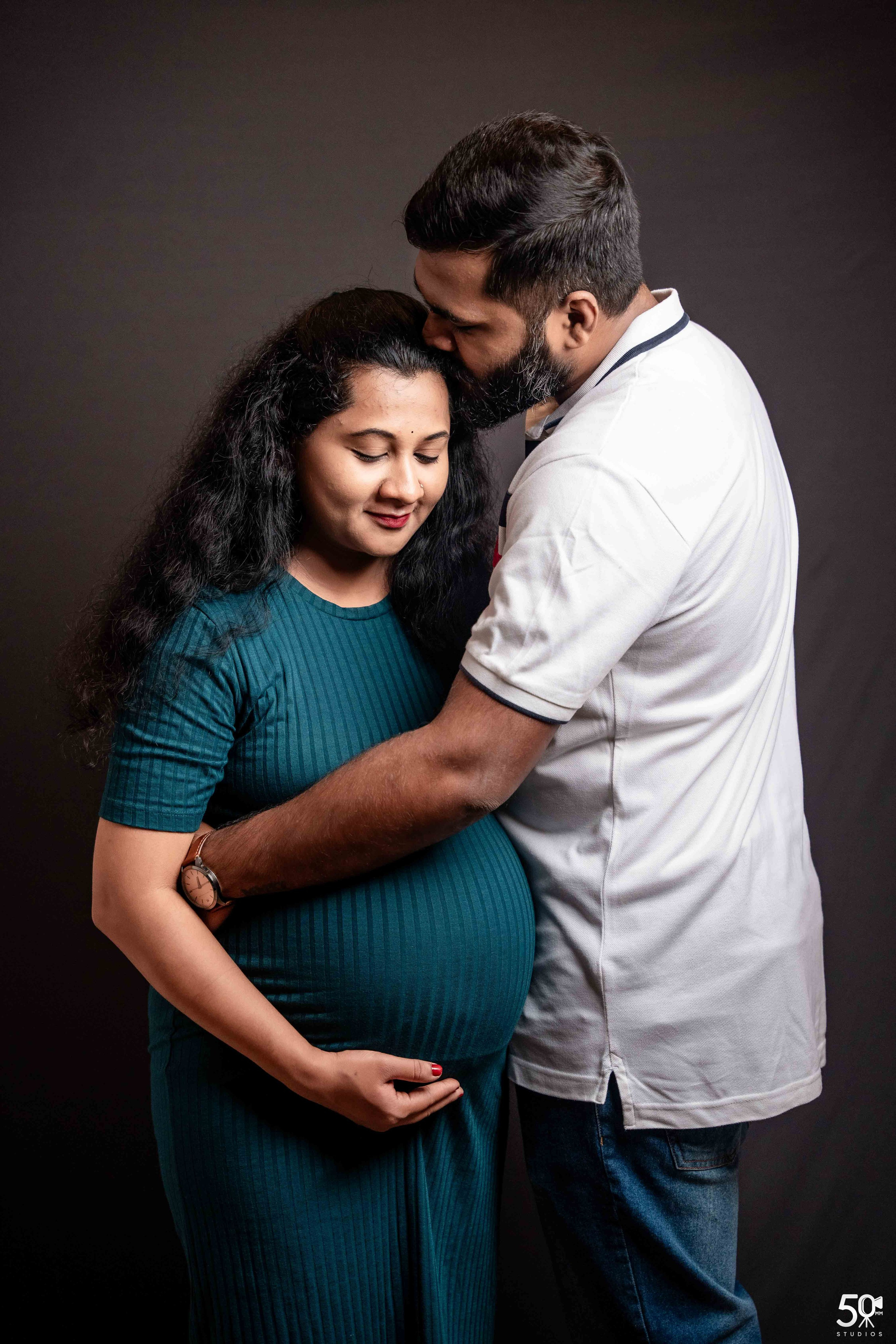 MATERNITY AND BABY SHOOTS. 50mm STUDIOS