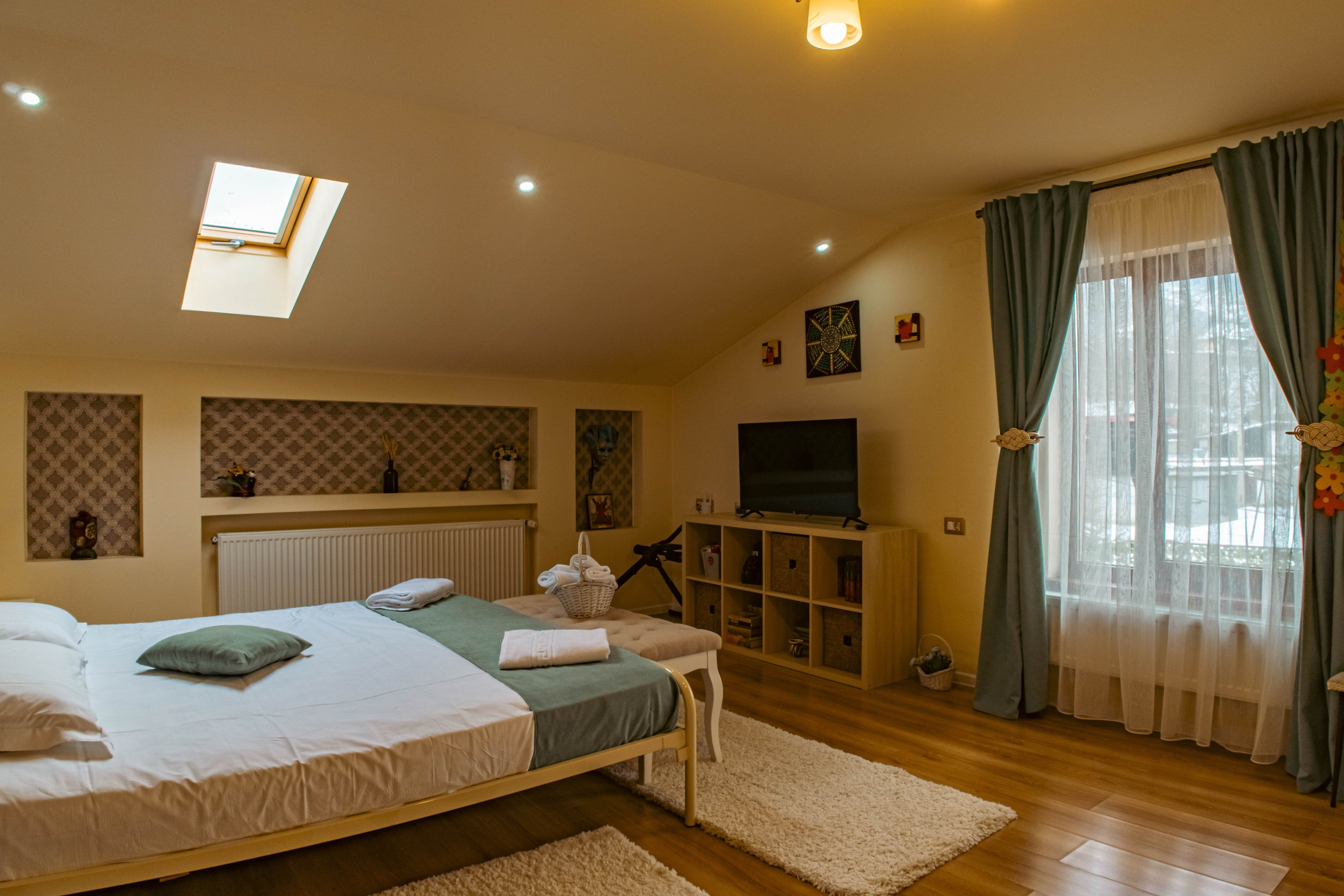 REAL ESTATE. Alecsandru Braicu — Sports Photographer