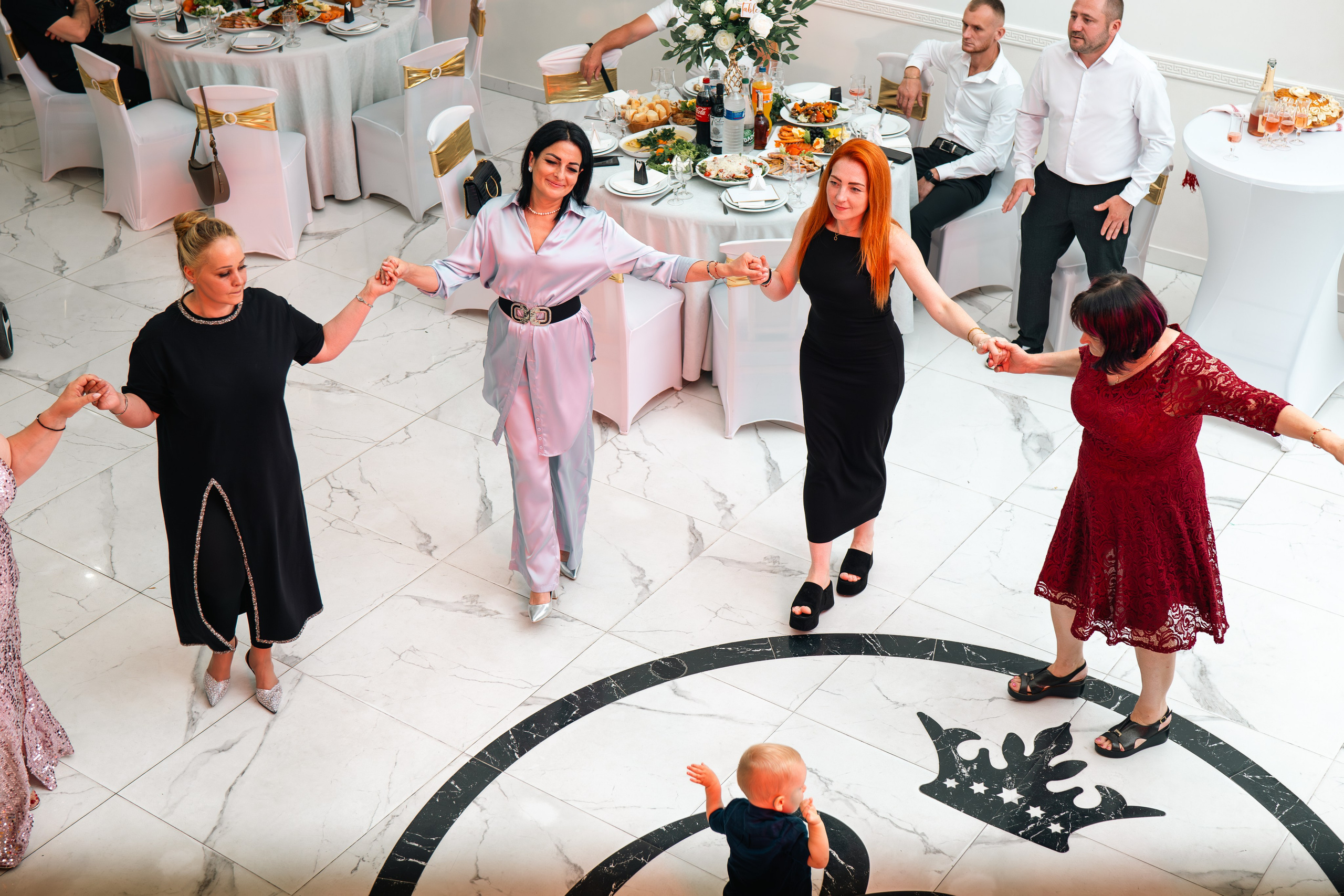 Valeriu & Olesea. Fotograful și Cameramanul familiei dvs în Franța Paul Photographer