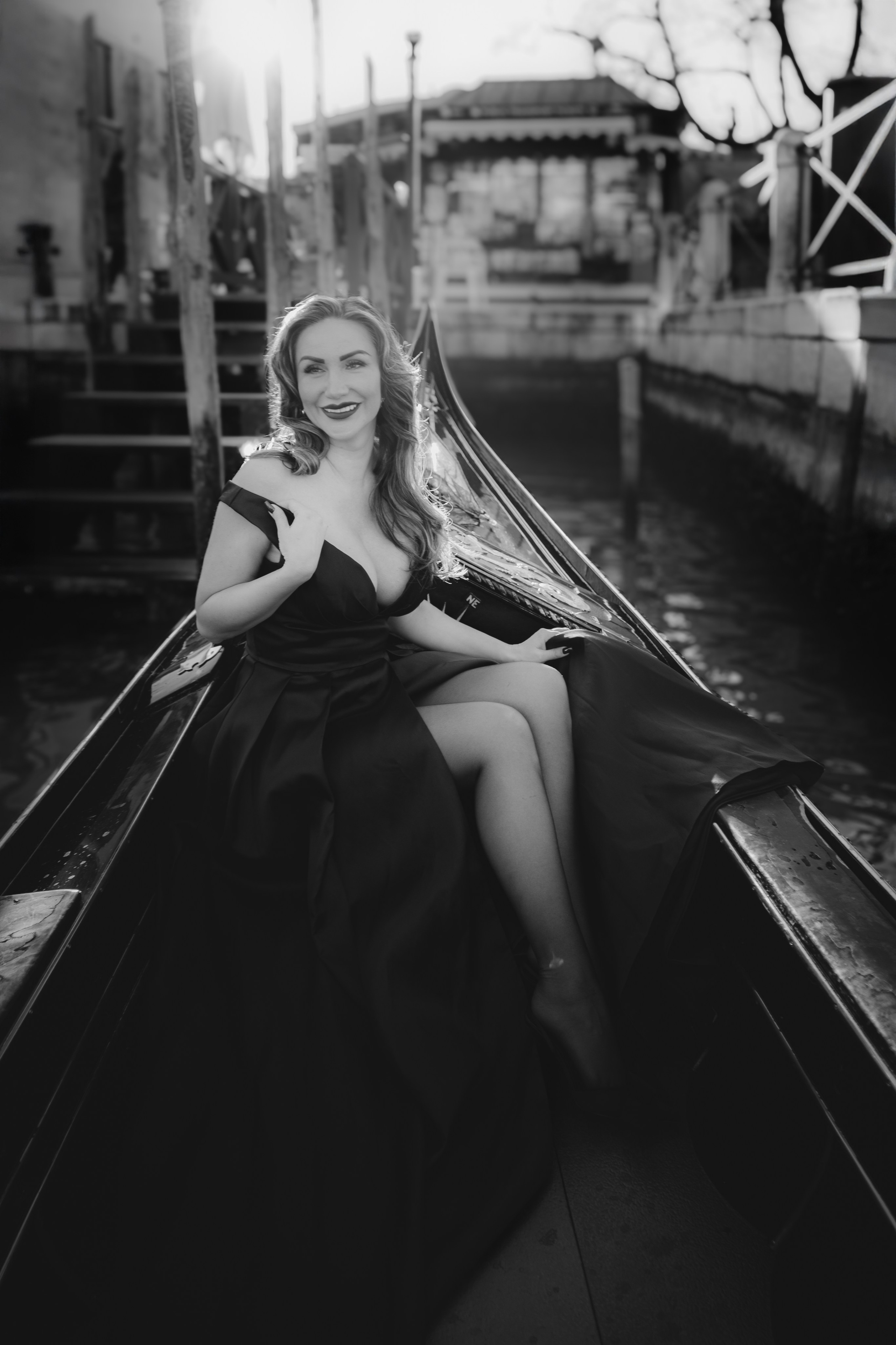 Artistic branding photoshoot Venice with dramatic styling and elegant details.