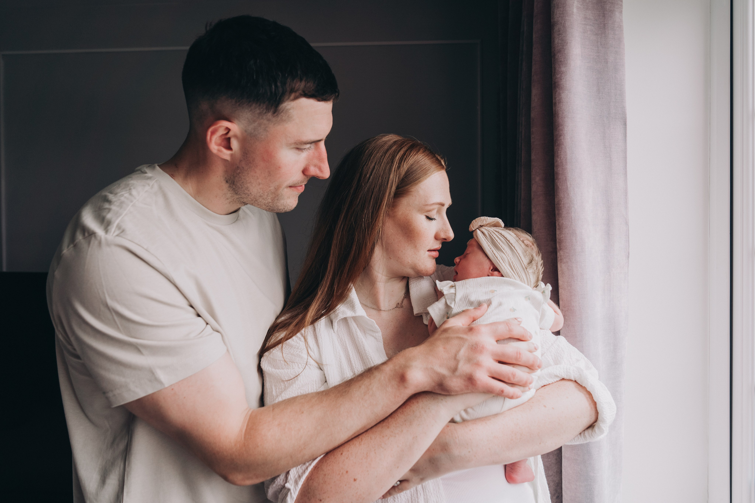 Contact | Newborn & Family Photographer in Newcastle | Yana Balatskaya. Family, Maternity & Newborn Photographer in Newcastle Upon Tyne / Yana Balatskaya
