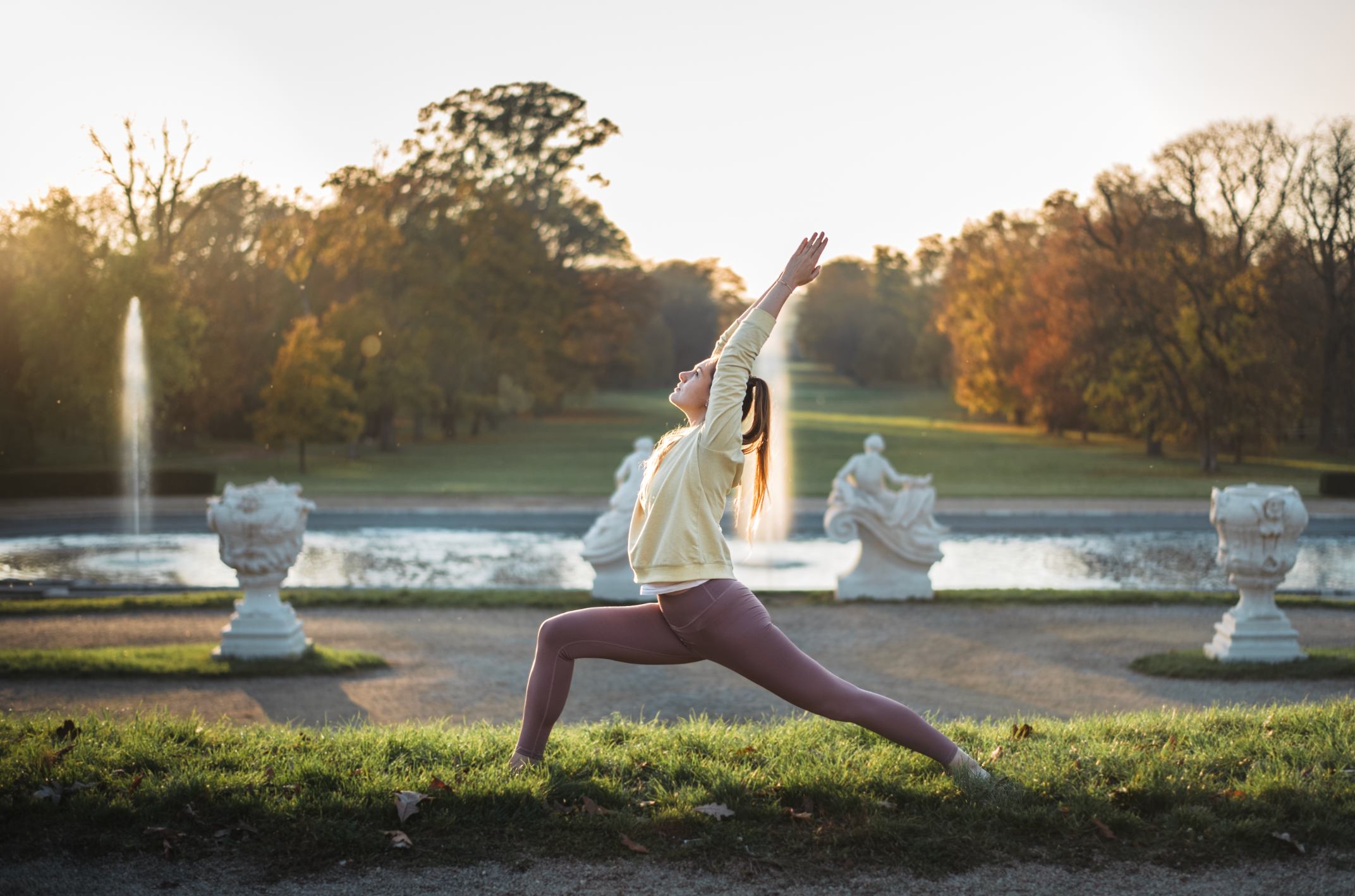 Yoga photographer Lisboa and Czech Republic. Mateřství. Nevýchova. Život v souladu s přírodou. Jóga