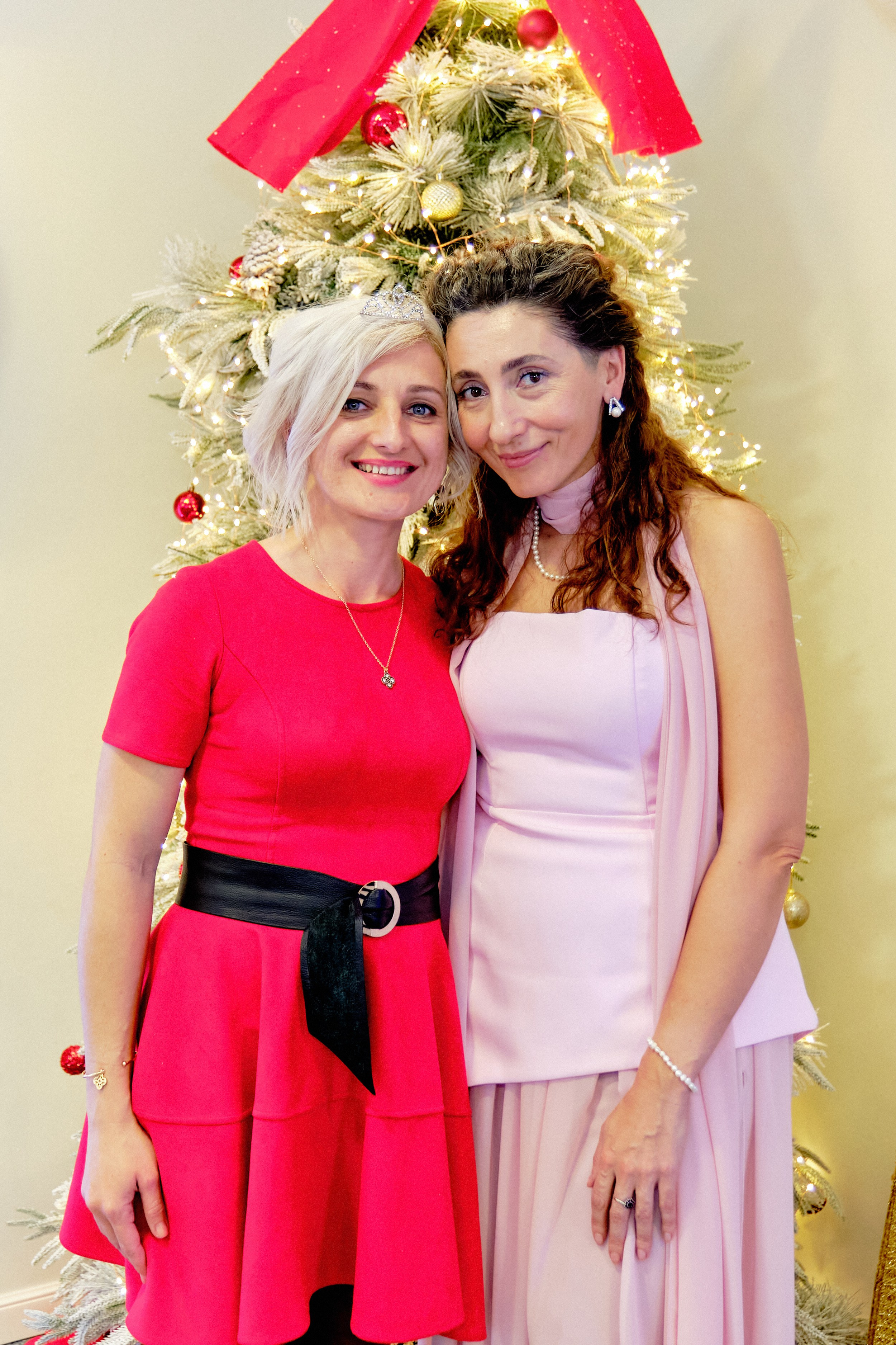 Фоторепортаж з благодійного Новорічного балу у Чорногорії. Портретний фотограф Альона Новгородцева