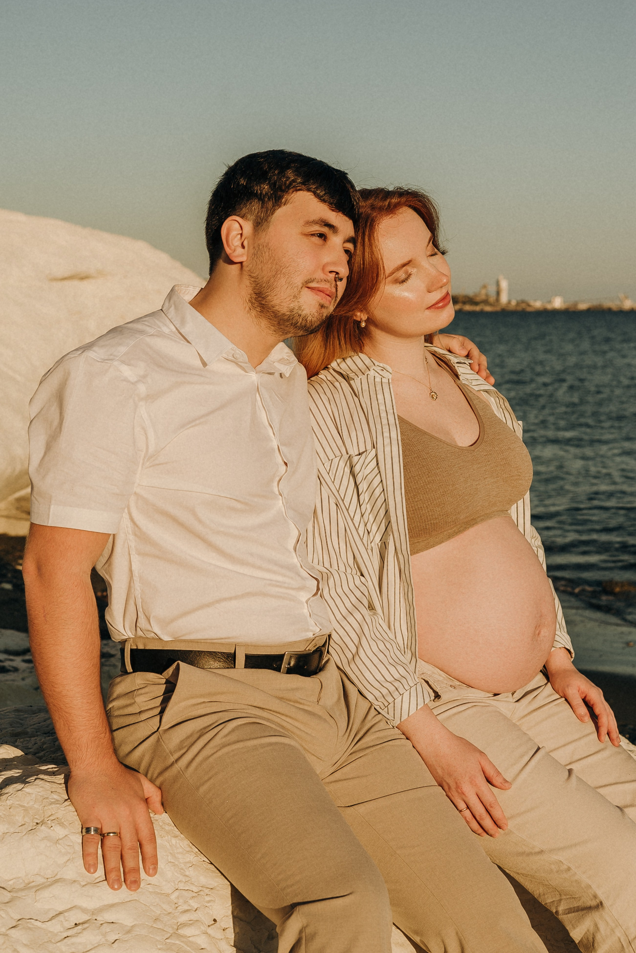 Фотосессия беременности на Белых камнях | Maternity photoshoot at White Rocks. Портретный и семейный фотограф в Лимассоле Кипр Анна Руссу