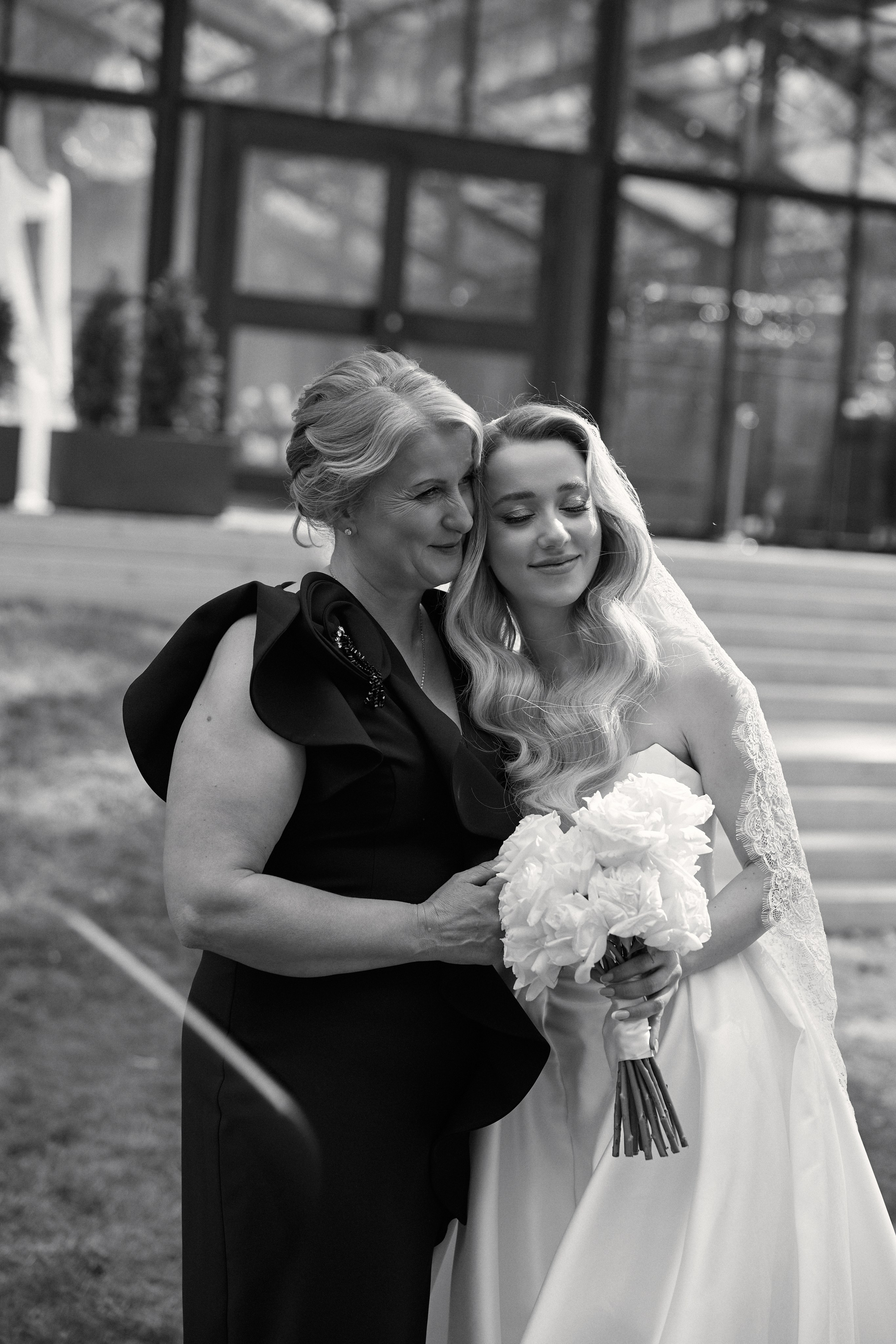 Natalia & Roman. Dworek przy lesie. Fotograf ślubny i rodzinny w Krakowie Yana Klymova