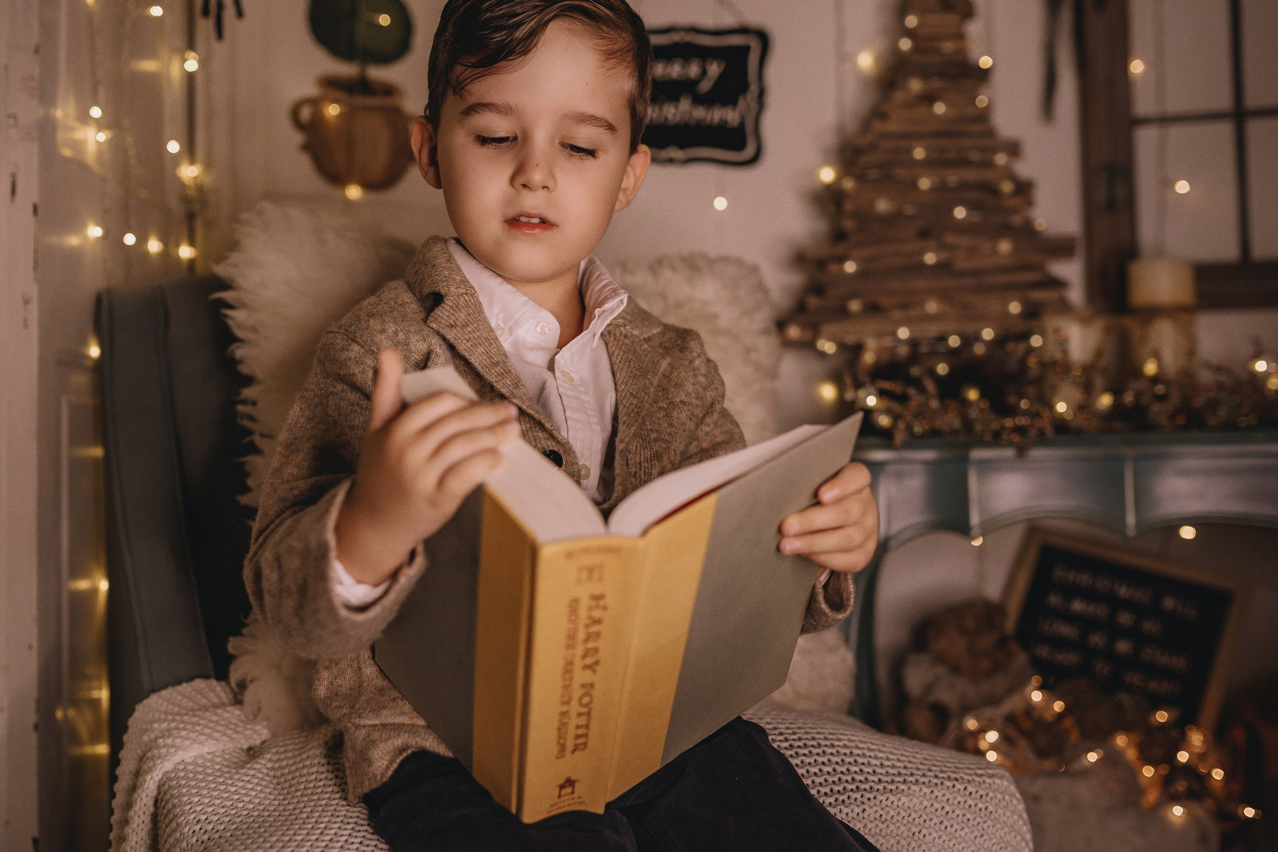 11.16.2025 Christmas Photoshoot. Wedding family event photographer in Chicago Nick Yushevich