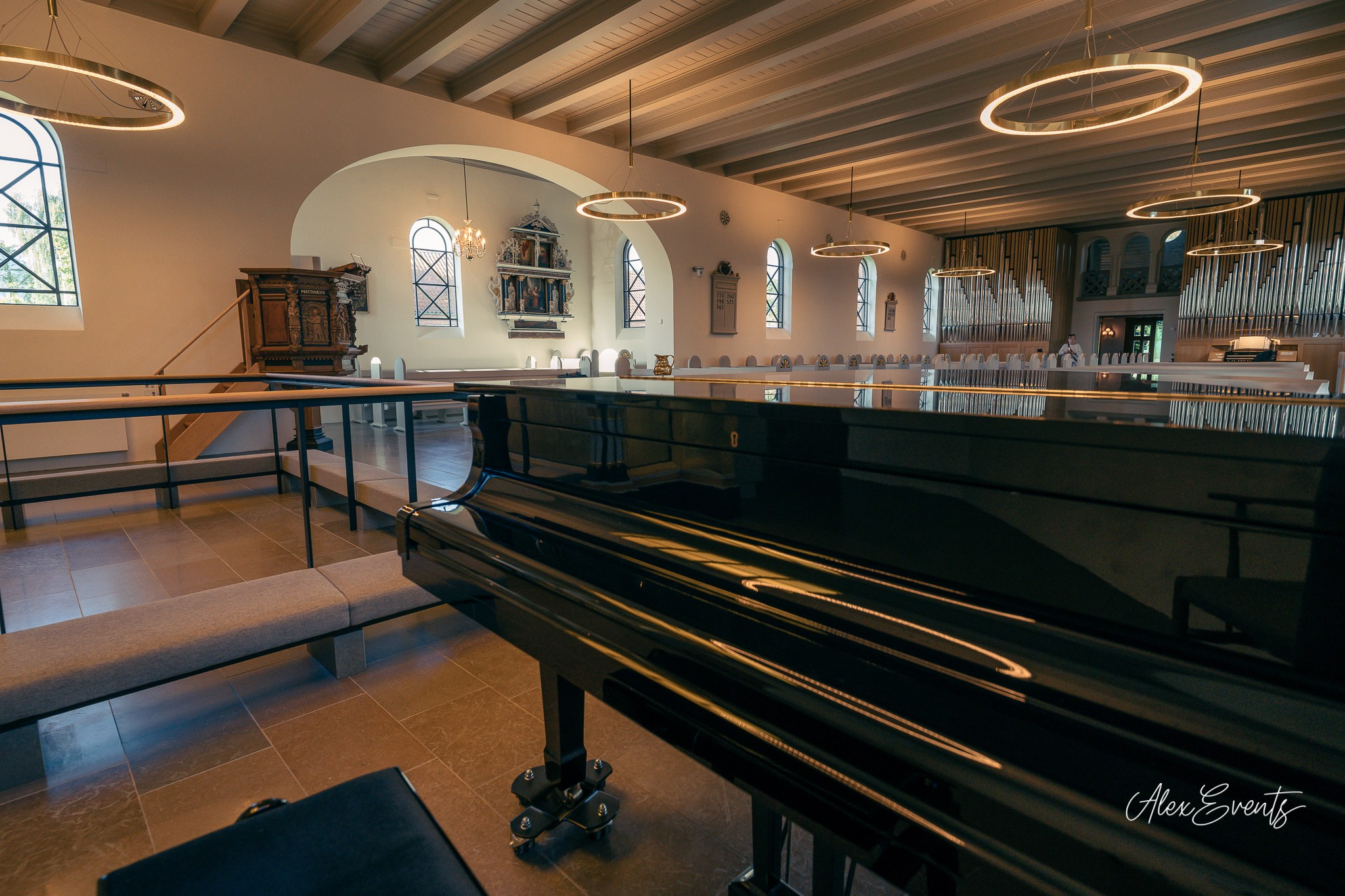 Botez fotografiat in Danemarca la biserica si petrecere | Alex Events. AlexEvents Fotograf / Videograf de evenimente Danemarca DK Horsens, Arhus, Odense, Vejle.Nunta, botez, foto-studio