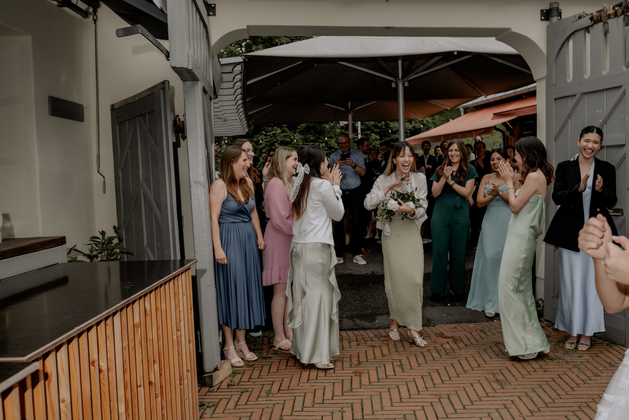 Chom & Kevin | Romantische Hochzeitsbilder in Würzburg – Hochzeitsfotografin Anna Saribekyan. Hochzeitsfotograf Würzburg | Anna Saribekyan