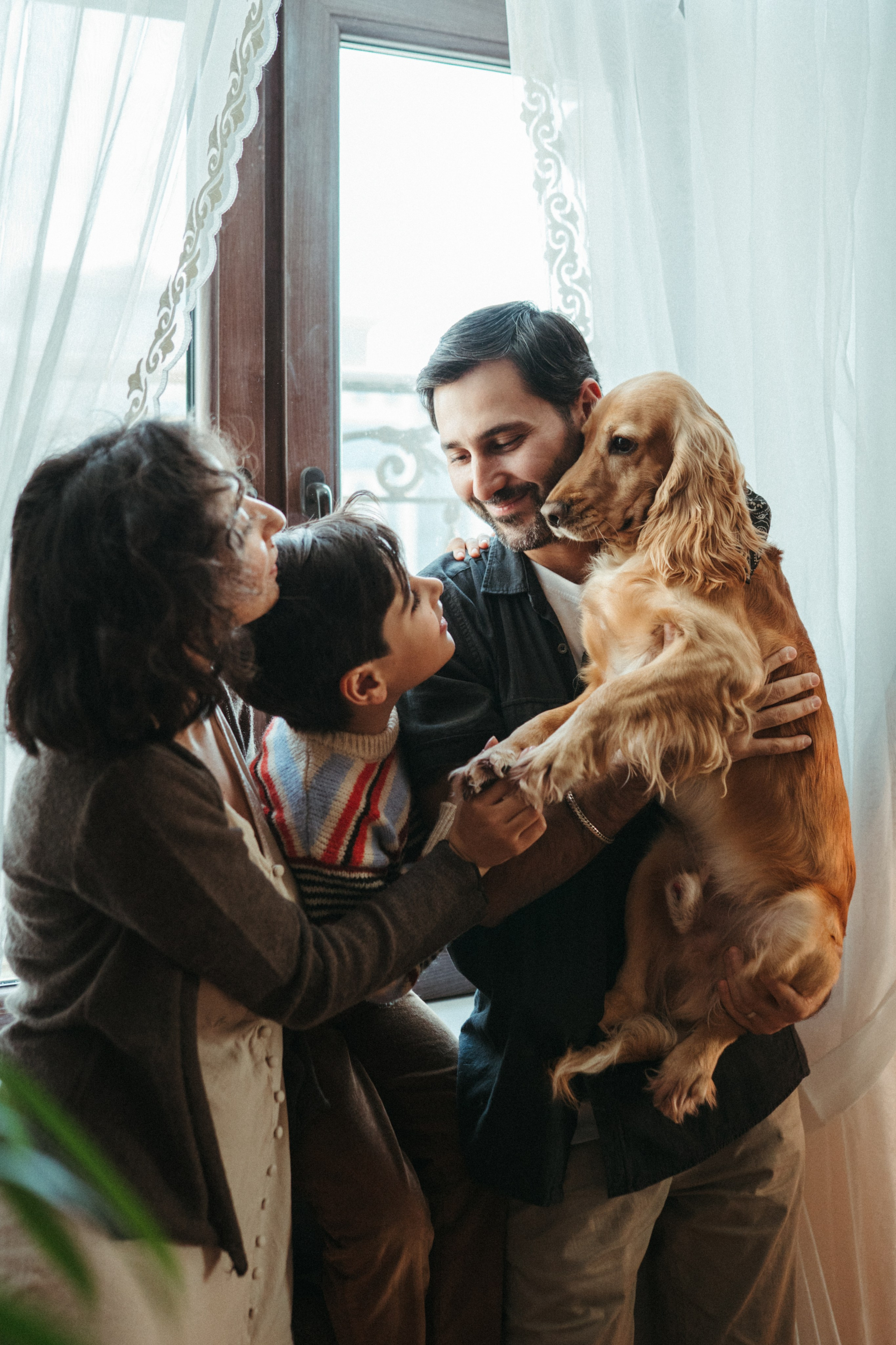 Seyrana, Raul and Rauf. Family photographer in Saudi Arabia