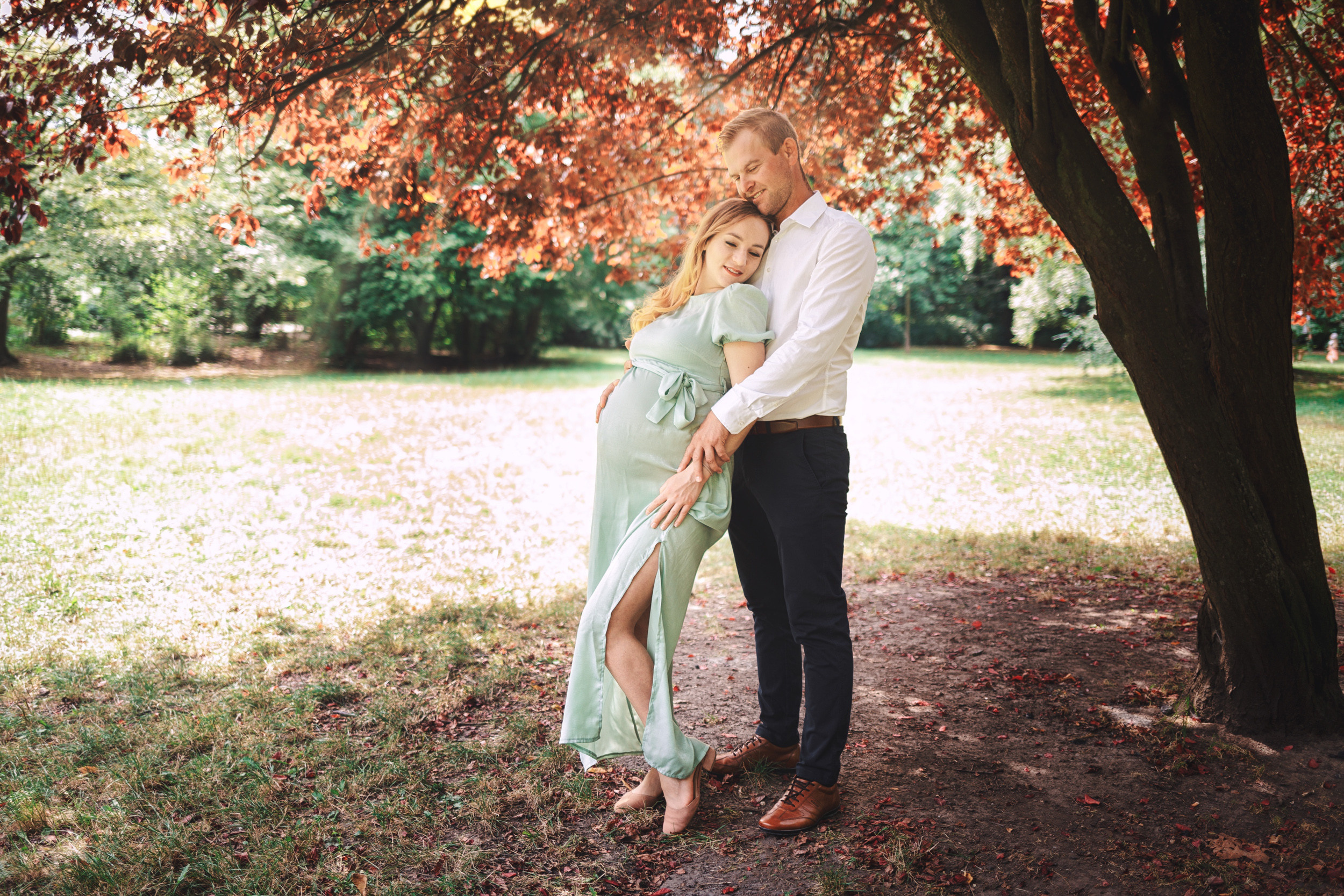 Julia & Krzysztof Pregnancy photoshoot in Outdoor. Dimitri Ilkov Photography — Capturing Life’s Moments in Edmonton, Cana