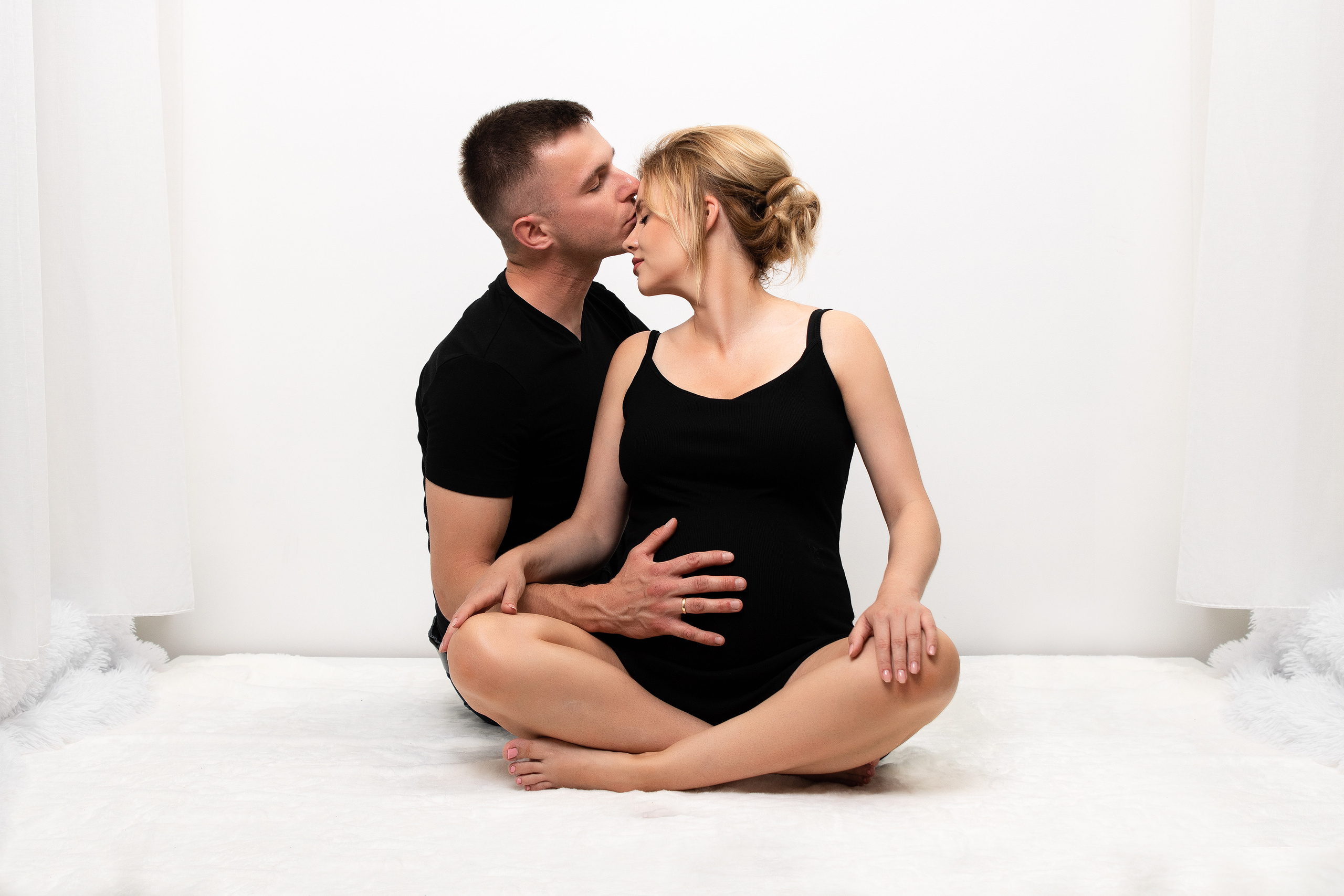 Photography of pregnancy in a photo studio. Dimitri Ilkov Photography — Capturing Life’s Moments in Edmonton, Cana