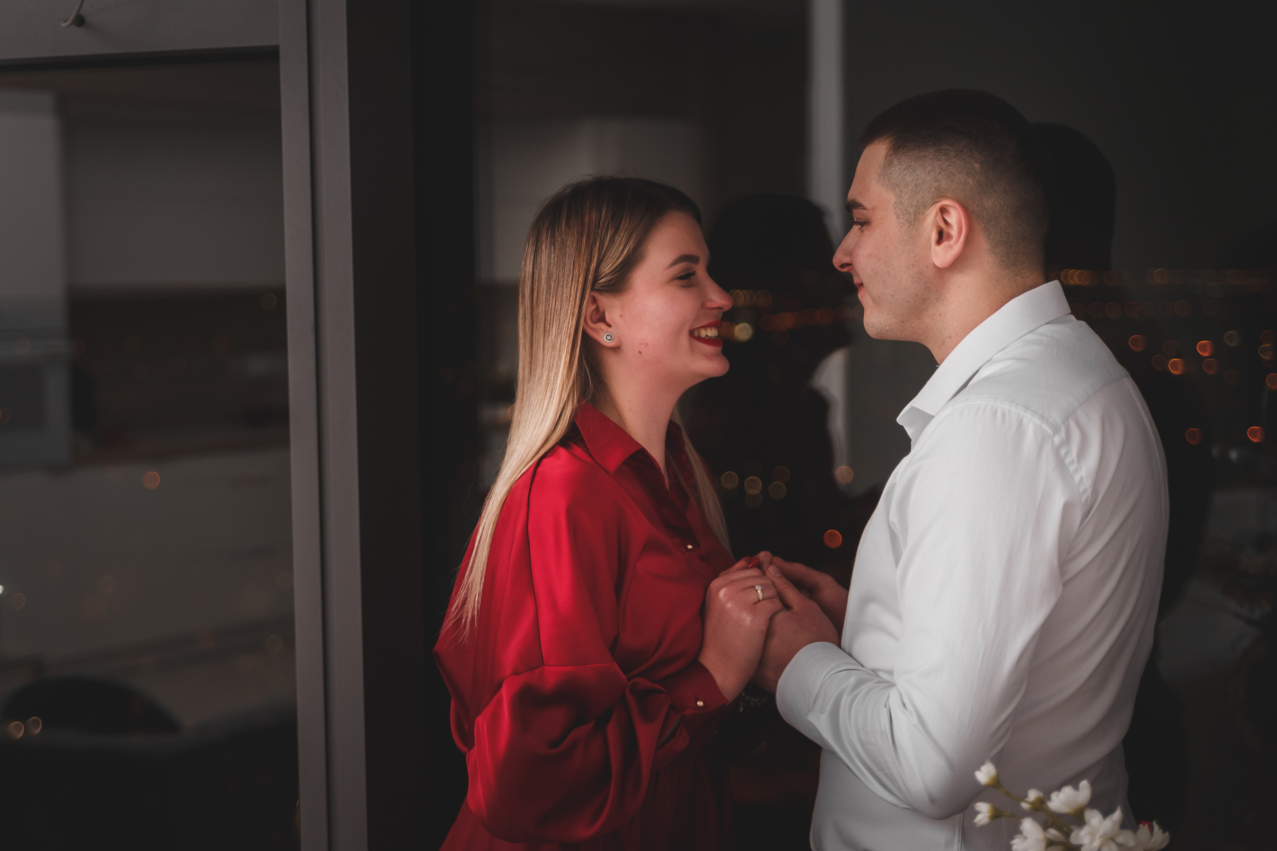 Proposal photoshoot| Photo session in the SkyTower apartment. Dimitri Ilkov Photography — Capturing Life’s Moments in Edmonton, Cana