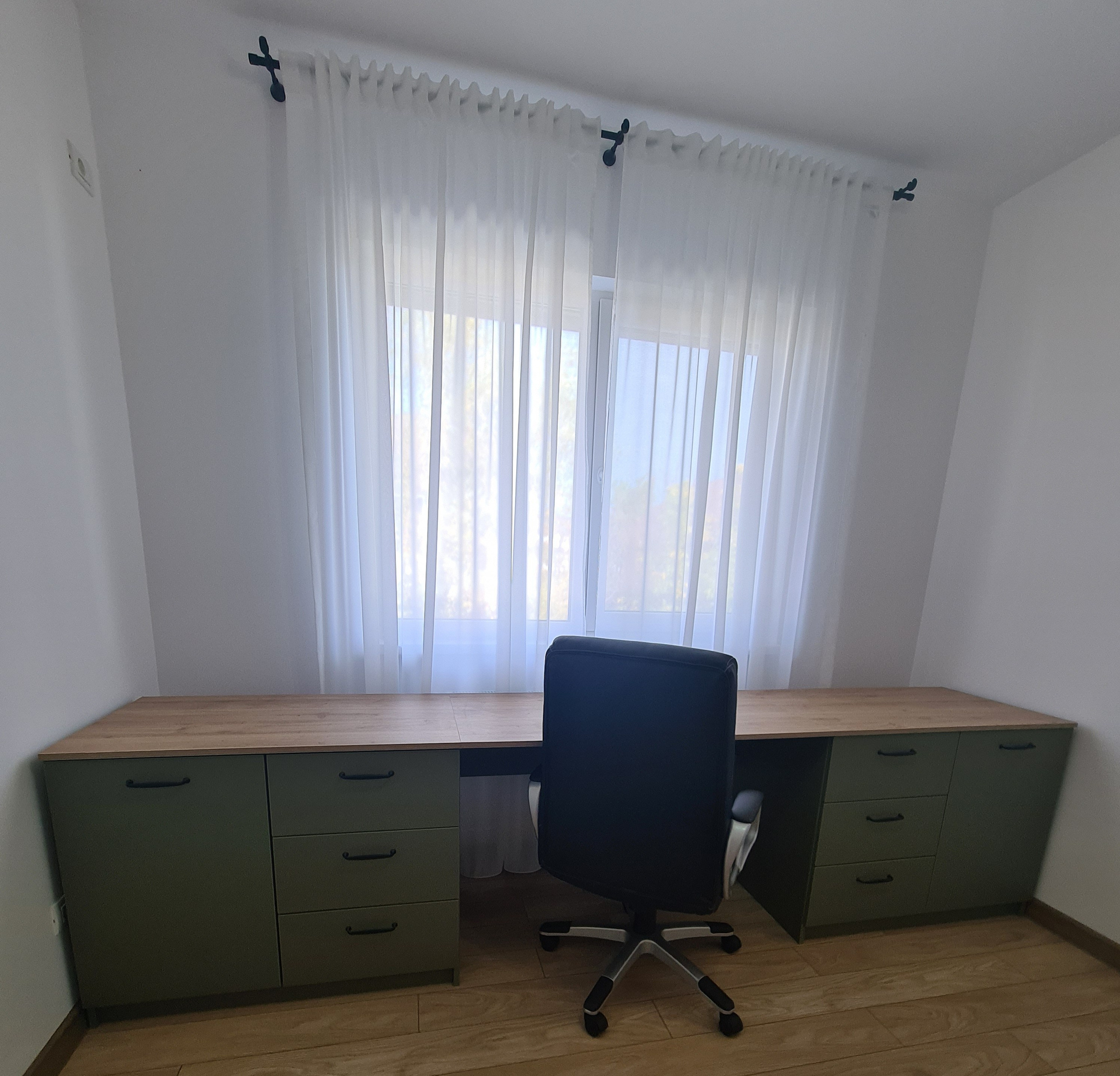 Birou. Furniture Alexandru Turcu