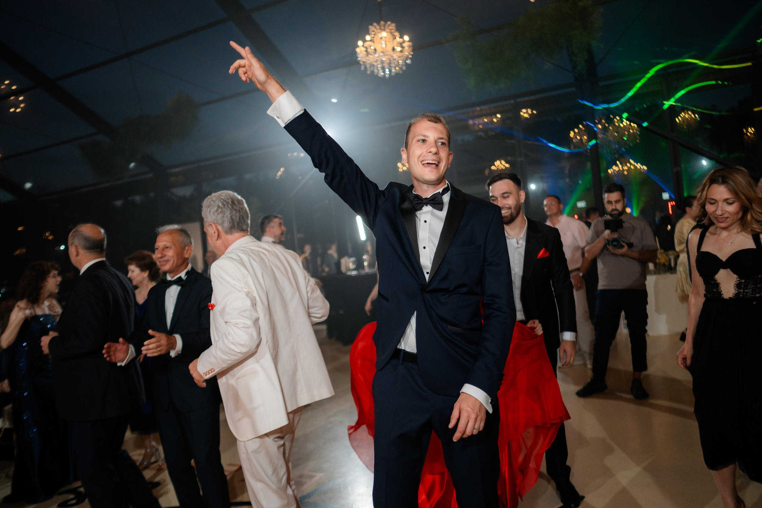 Elly & Andrew. Destination Wedding Photographer Alex Pasarelu