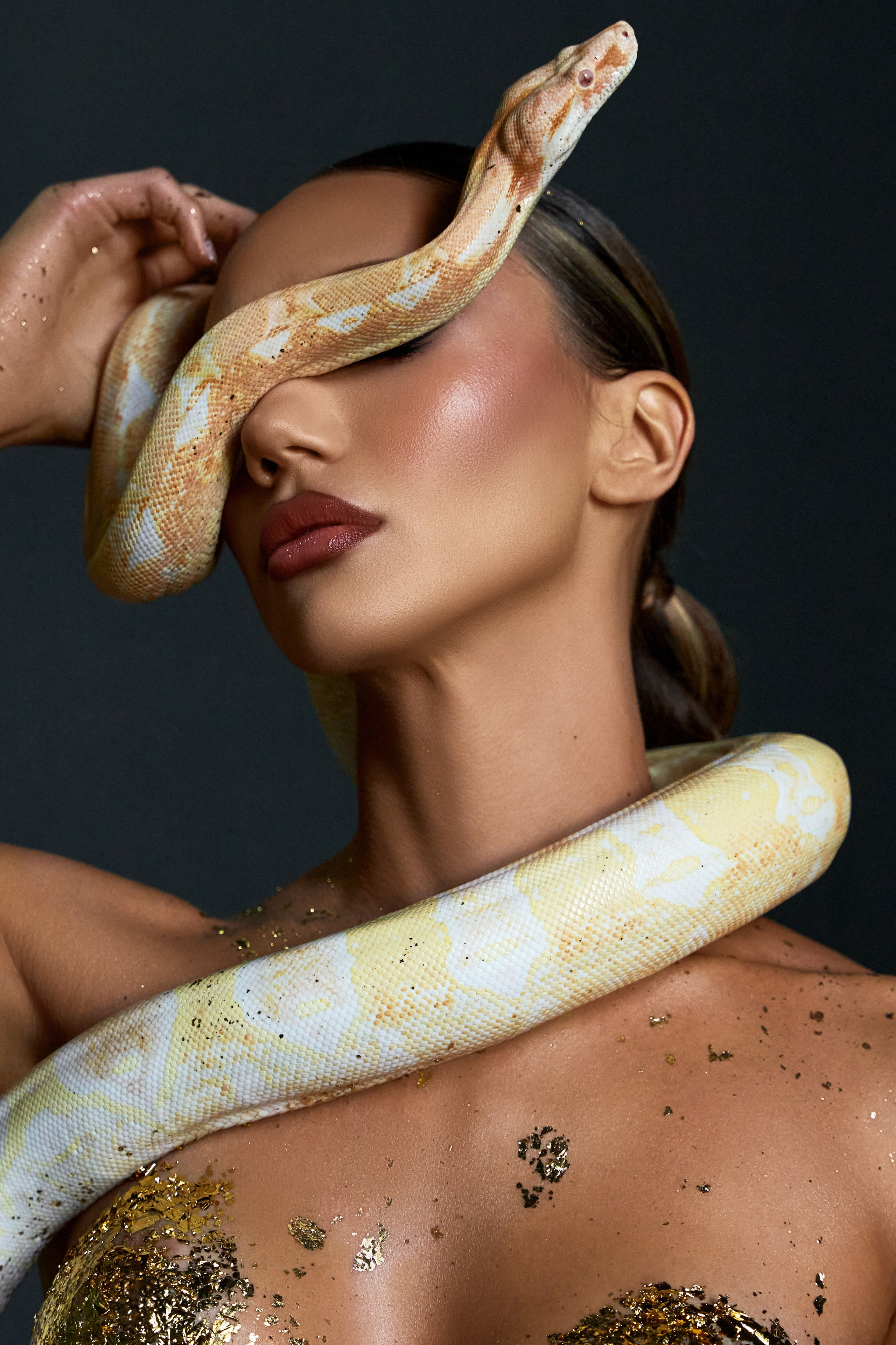 Masha Light Snake Photoshoot at Manhattan Studio Warsaw. Roman Volkov 🐍 Snake Father Warsaw, Poland
