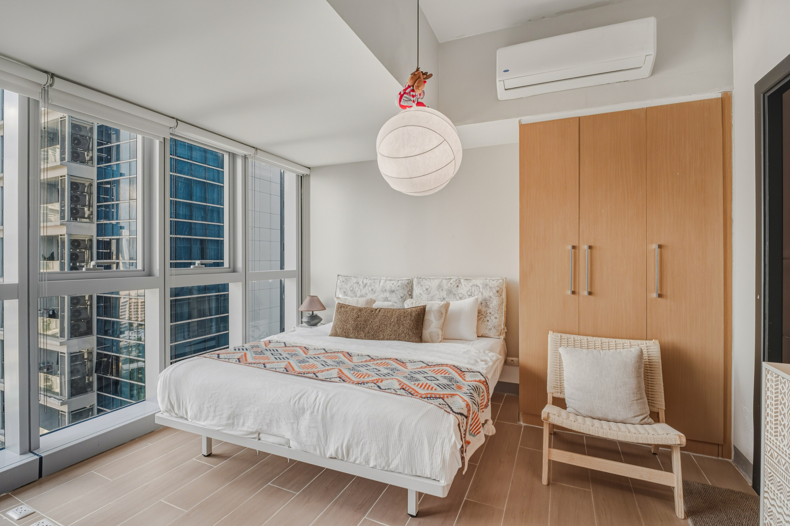 Uptown Parksuites // BGC. Interior & Architectural Photographer Philippines | Argen Carlo Camaclang