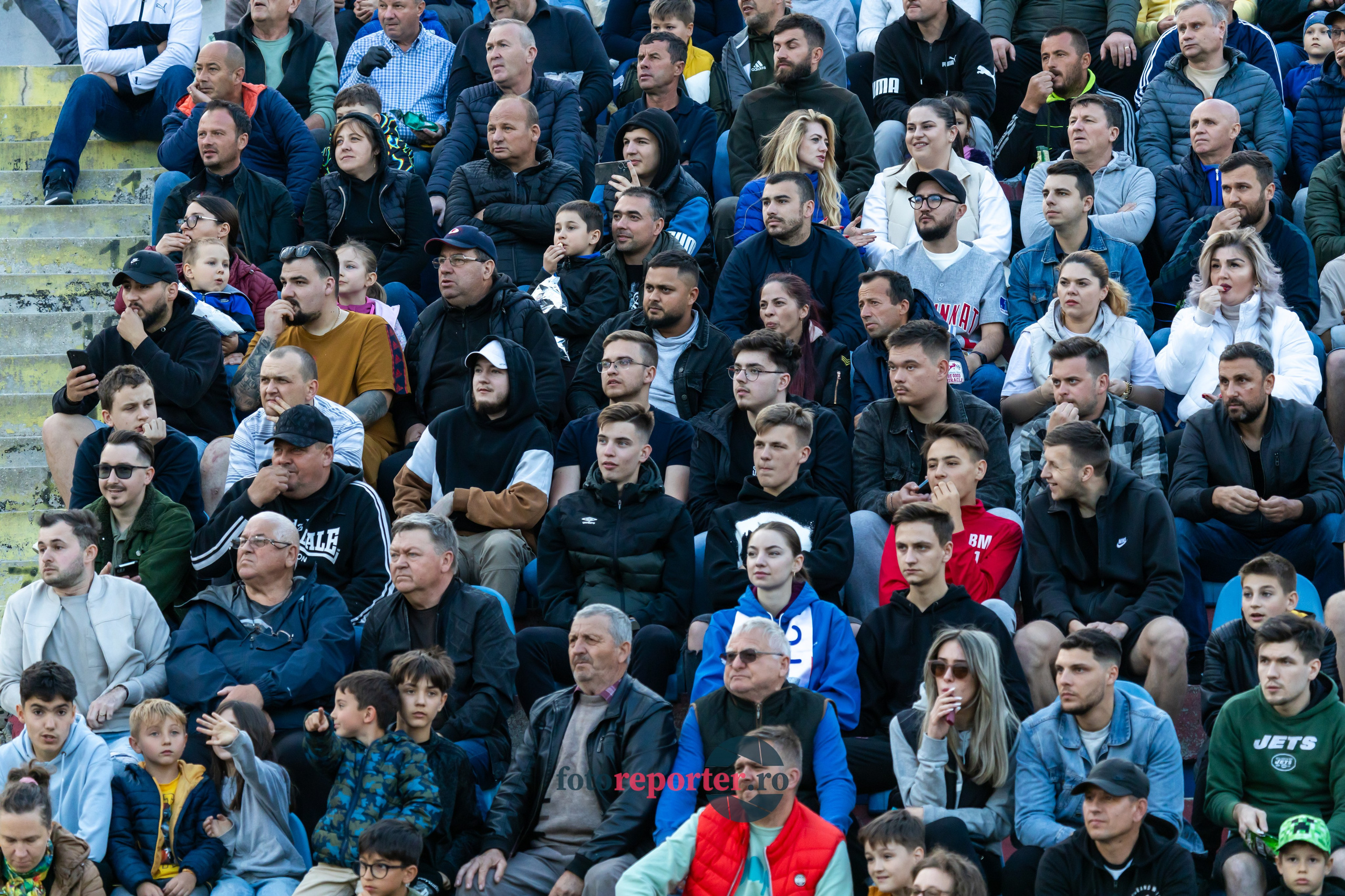 Galerie Foto: FC Botoșani vs. CS Mioveni - Pe 17 mai 2024, am fost martorii unei partide incredibile între FC Botoșani și CS Mioveni, în prima manșă a barajului pentru evitarea retrogradării. În fața unui stadion plin de emoție și speranță, echipa noastră a obținut o victorie importantă, cu un gol marcat de Aldair în minutul 93. 💪 *FC Botoșani 1-0 CS Mioveni*⚽️ Urmăriți momentele cheie ale meciului și bucuria suporterilor în această galerie foto! Pregătiți-vă pentru meciul de retur de pe 24 mai, când vom lupta din nou pentru a rămâne în prima ligă.#FCBotoșani #CSMioveni #BarajRetrogradare #ForzaBotoșani 