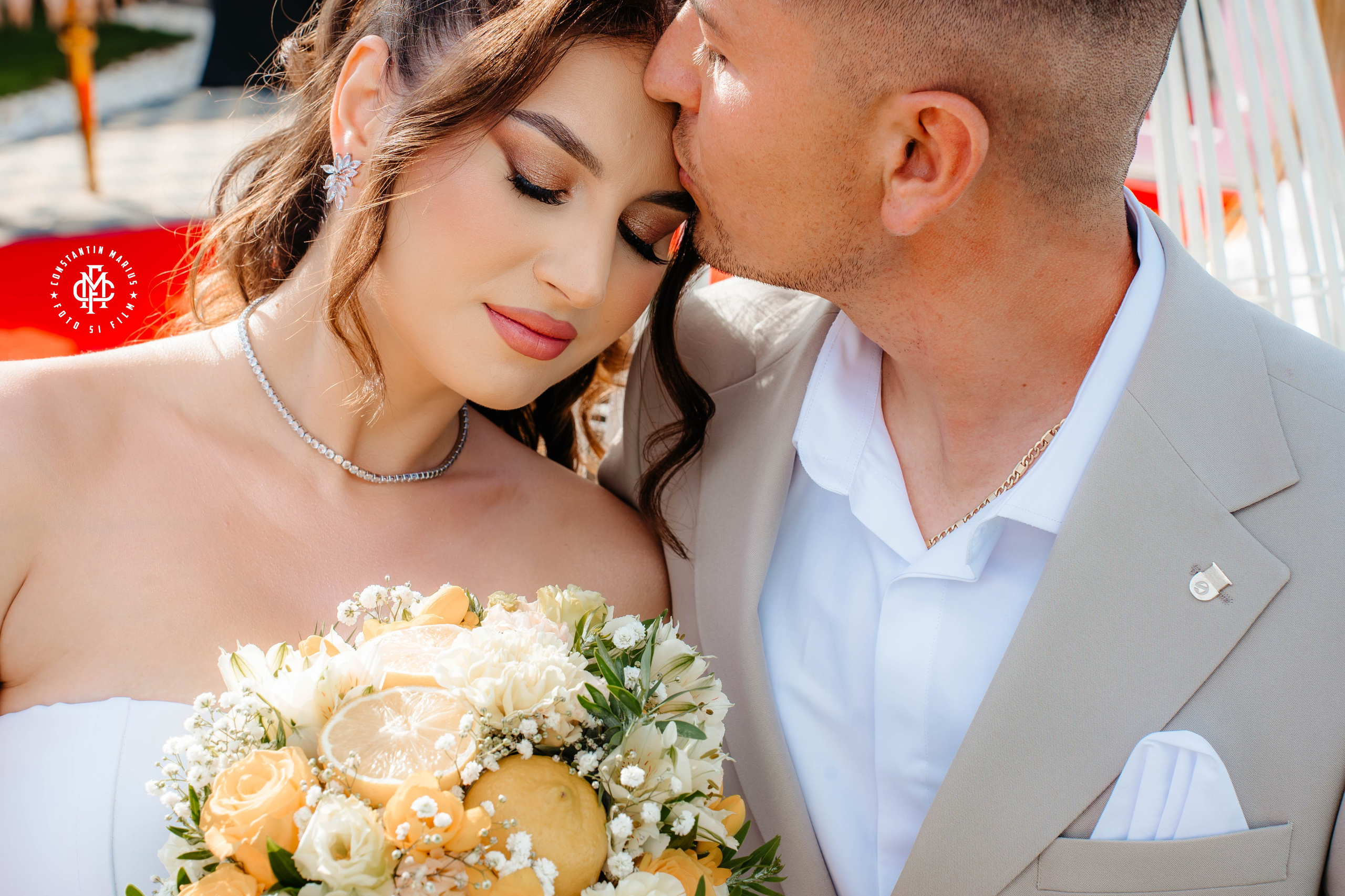 WEDDING PHOTOGRAPHY. DESPRE NOI