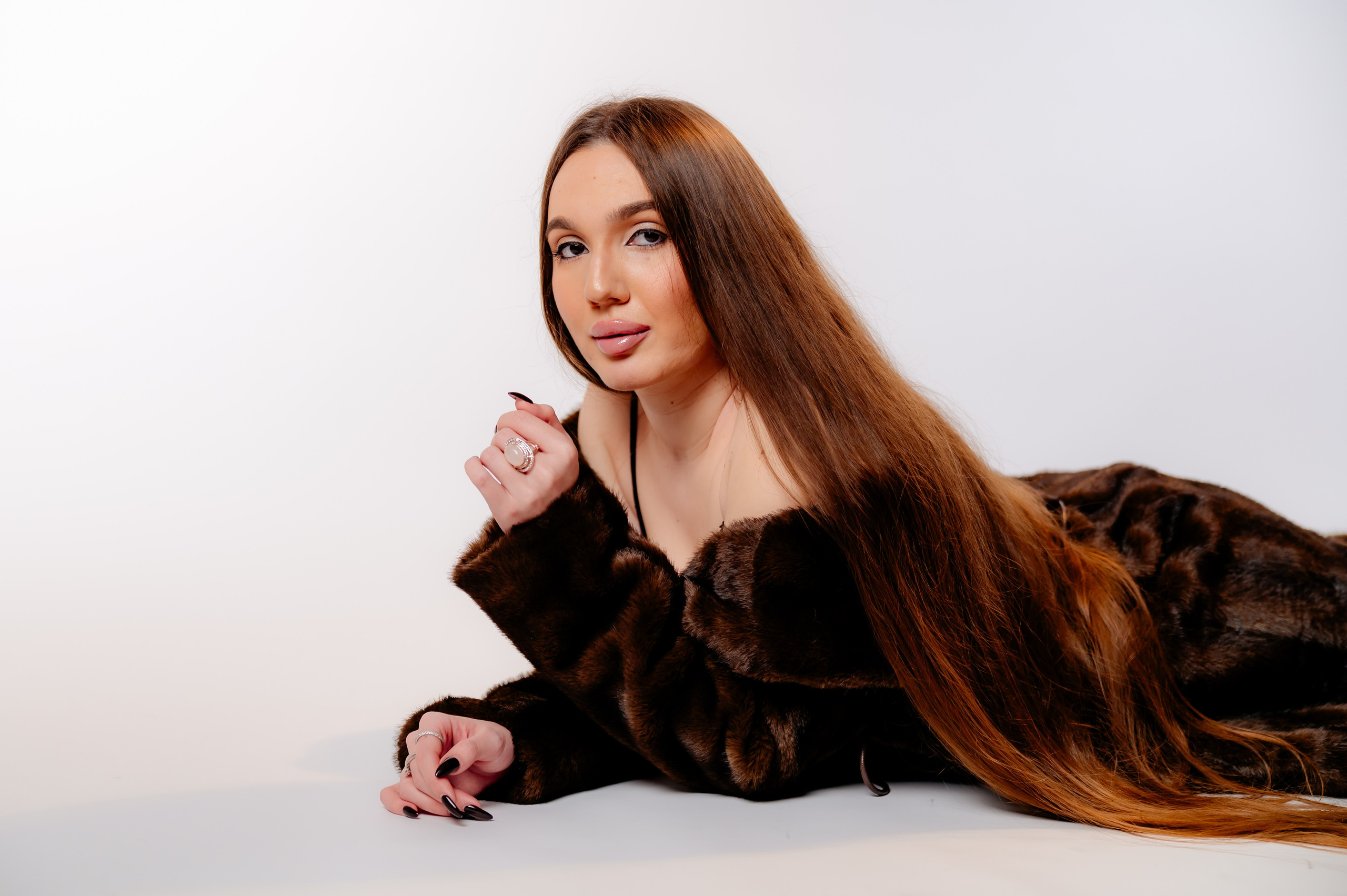 Larisa. Andrei Samuel – Fotograf București | Evenimente, Studio, Imobiliare, Produs