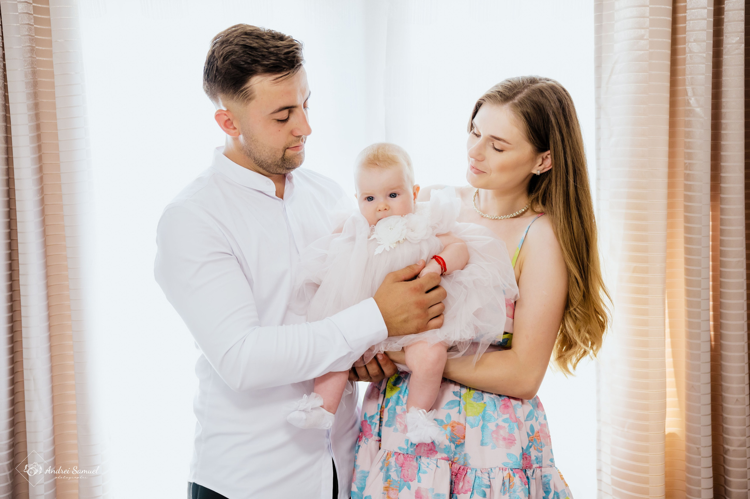 Anais Ioana. Andrei Samuel – Fotograf București | Evenimente, Studio, Imobiliare, Produs