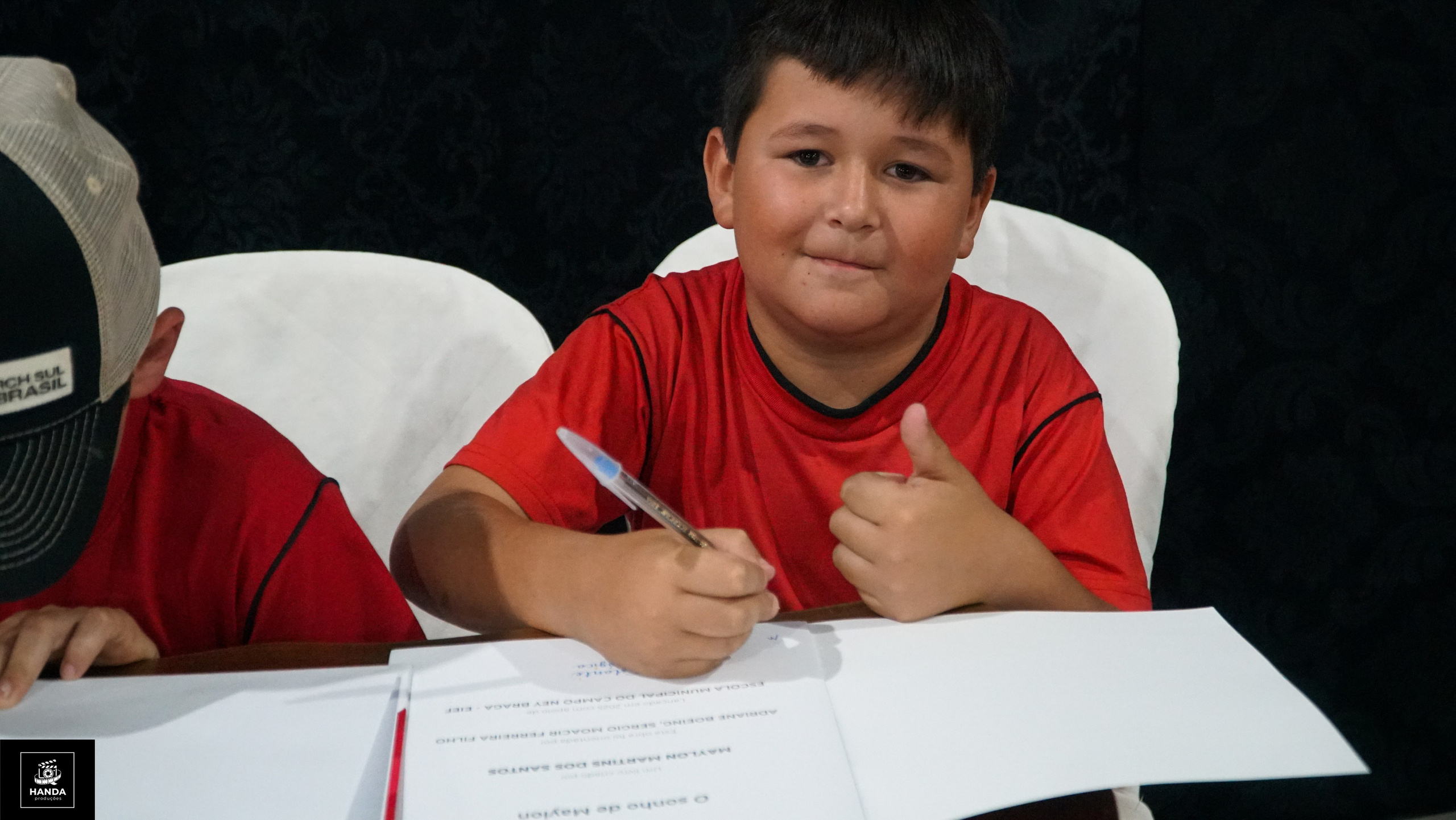Noite autógrafos colégio Aurélio Buarque de Holanda. Handa Produções