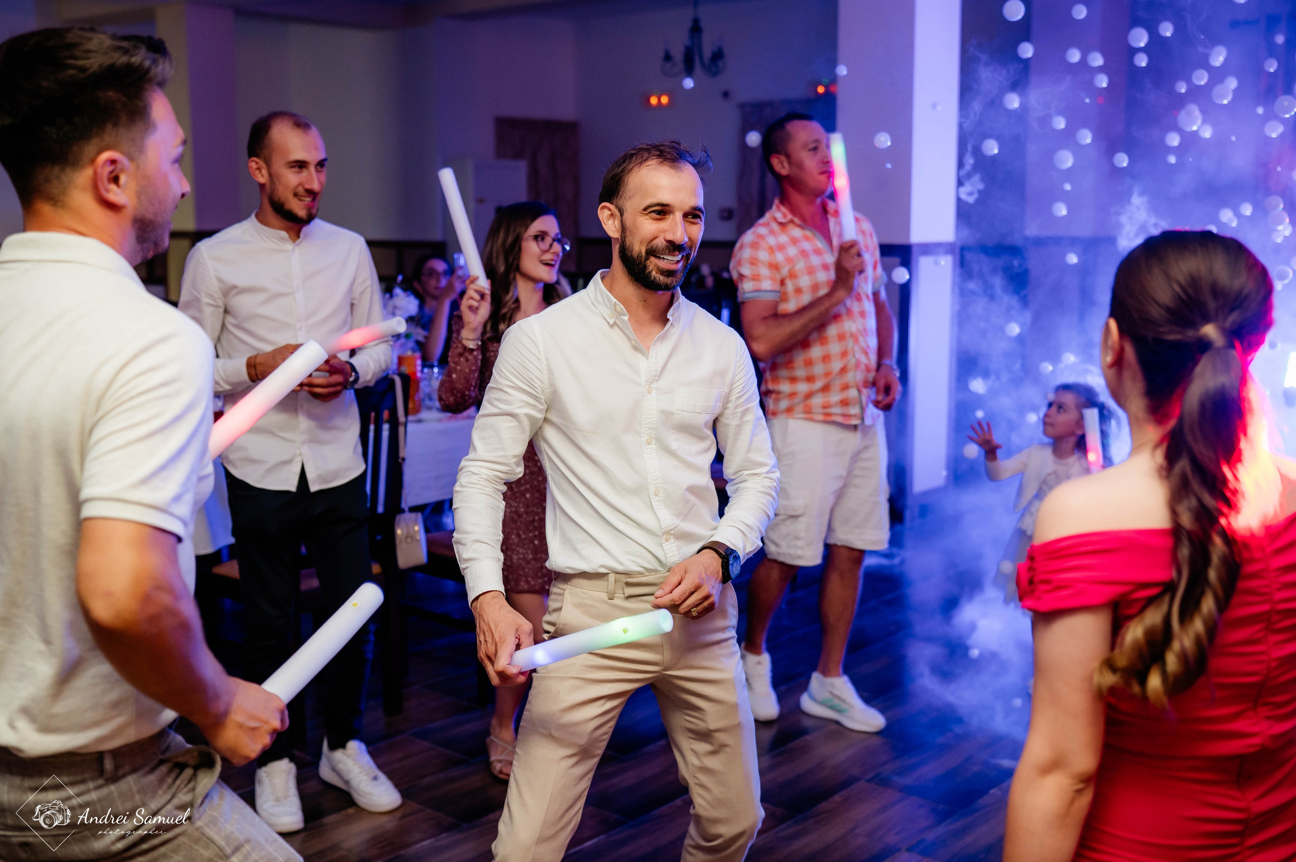 Ema. Andrei Samuel – Fotograf București | Evenimente, Studio, Imobiliare, Produs