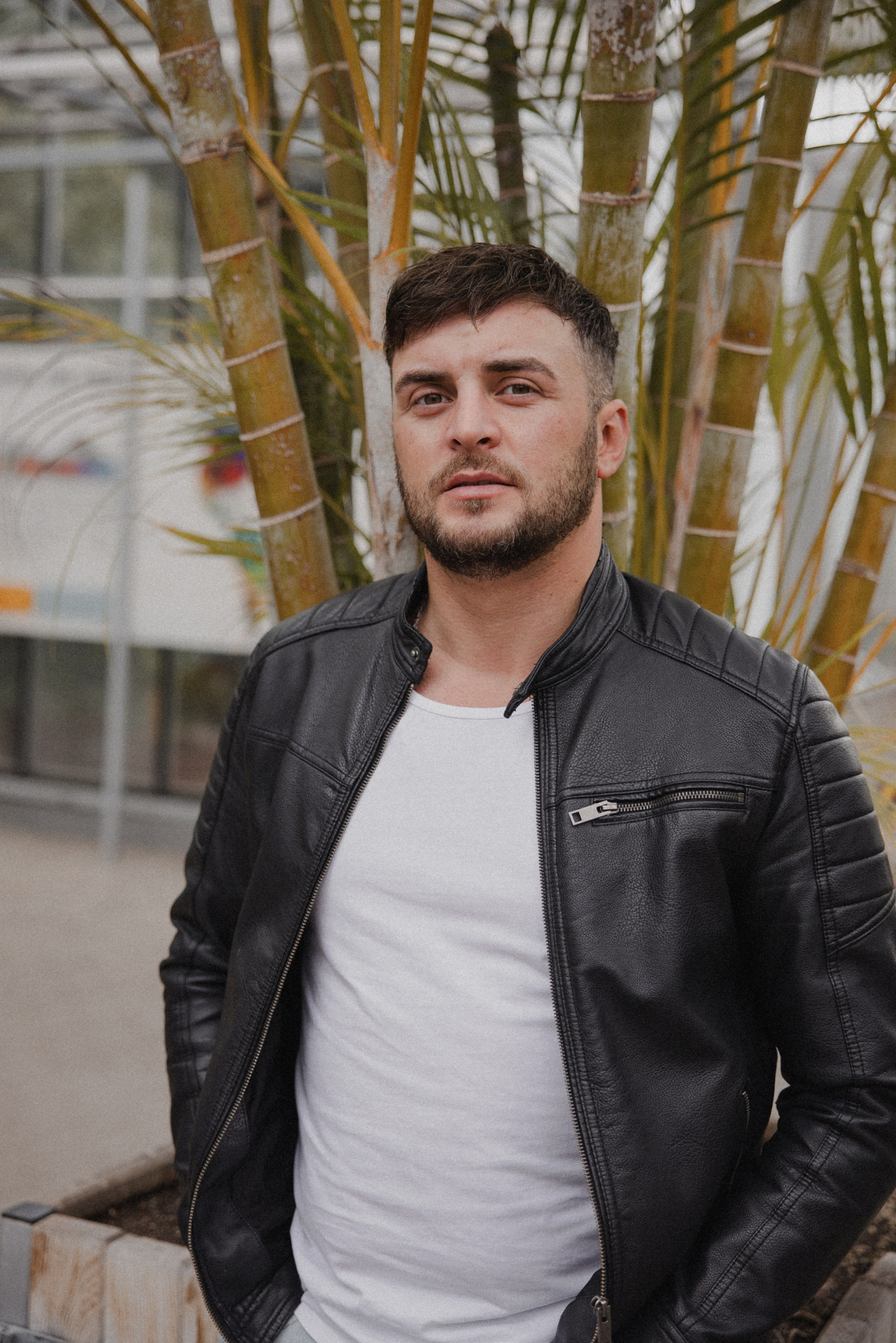 Liridon I Draußen. Hochzeitsfotografin Bochum | Halyna Reiche Fotografie NRW