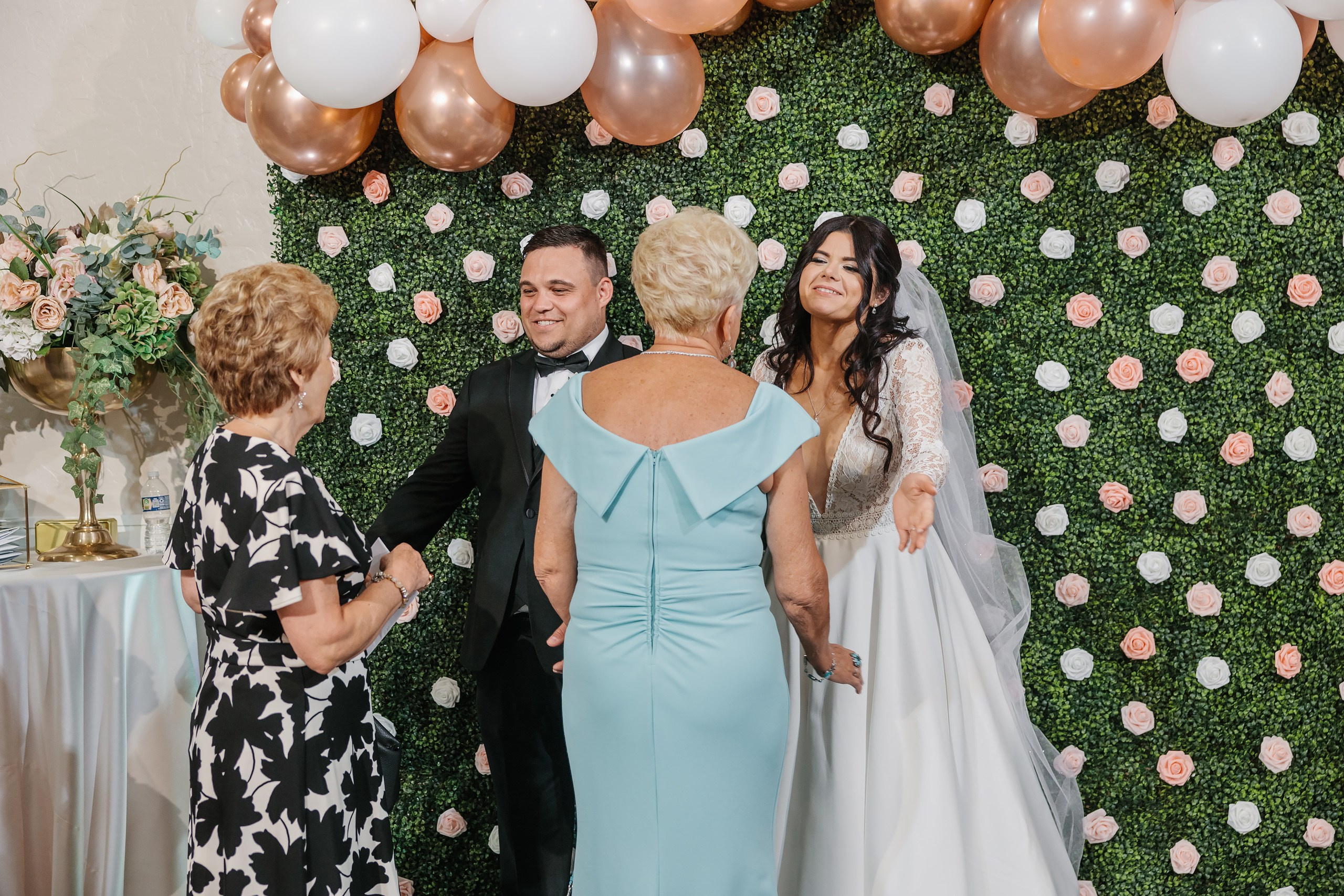 31.08.2024 Wedding. Wedding family event photographer in Chicago Nick Yushevich