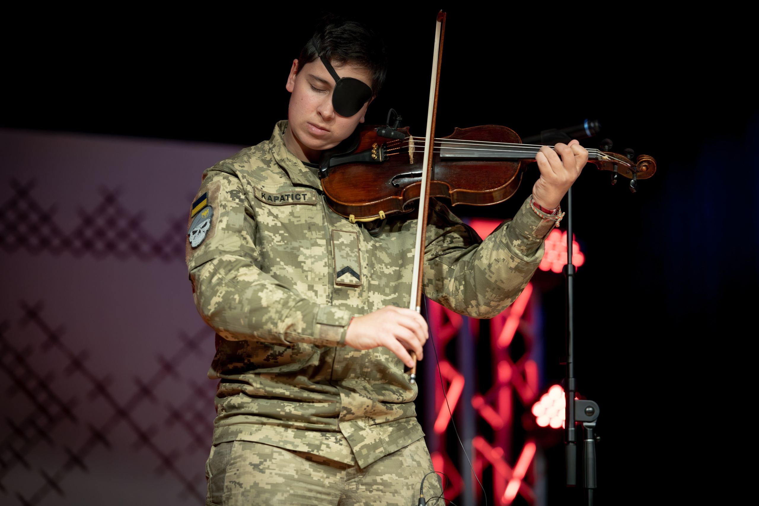 FROM THE UKRAINIAN FRONTLINE WITH THANKS. Reportage concert portrait photography in the San Francisco Bay Area