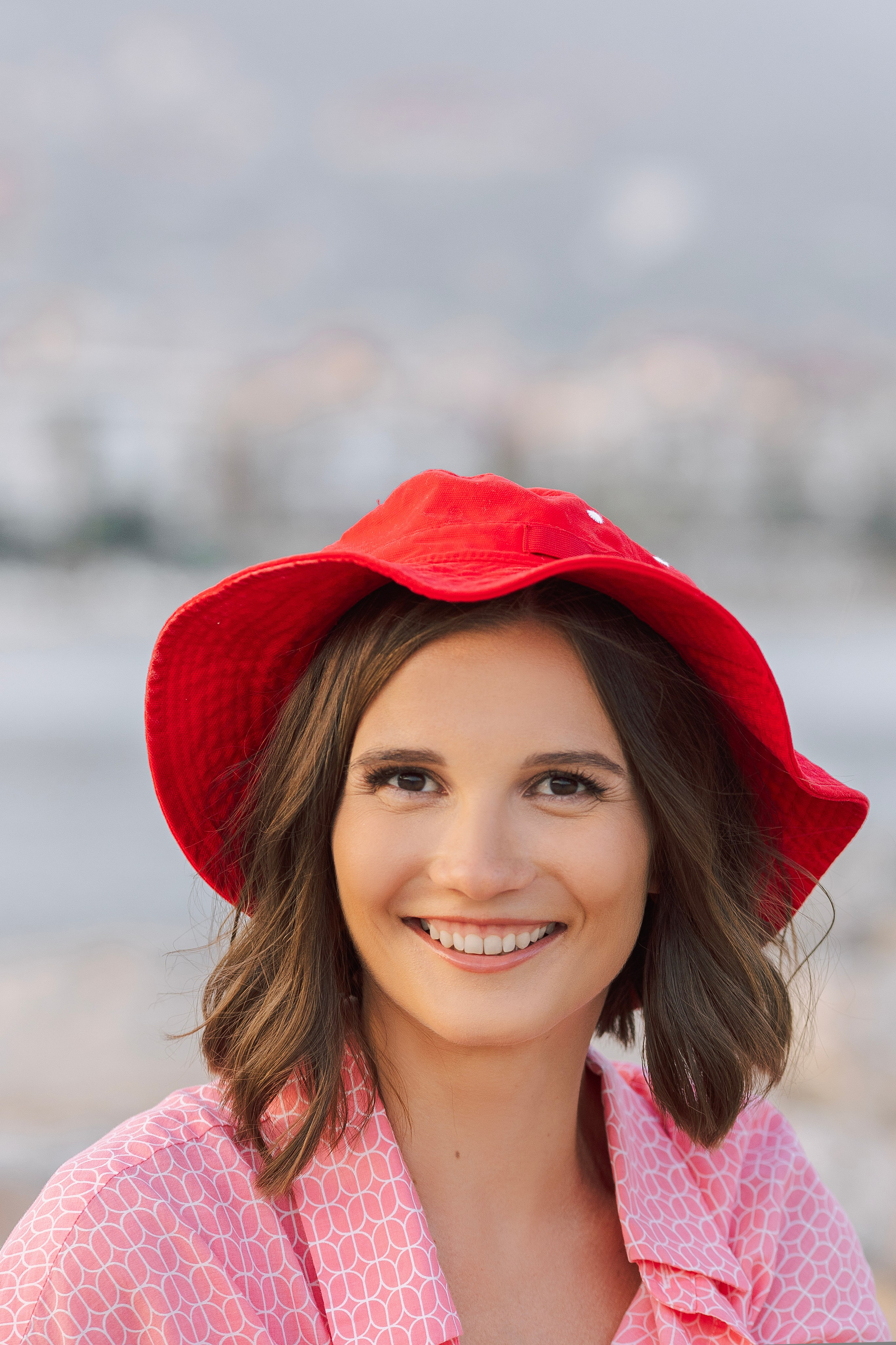 Individual photo session in the streets and port of Alanya. Professional Photographer in Alanya, Side, Belek, Antalya. Turkiye