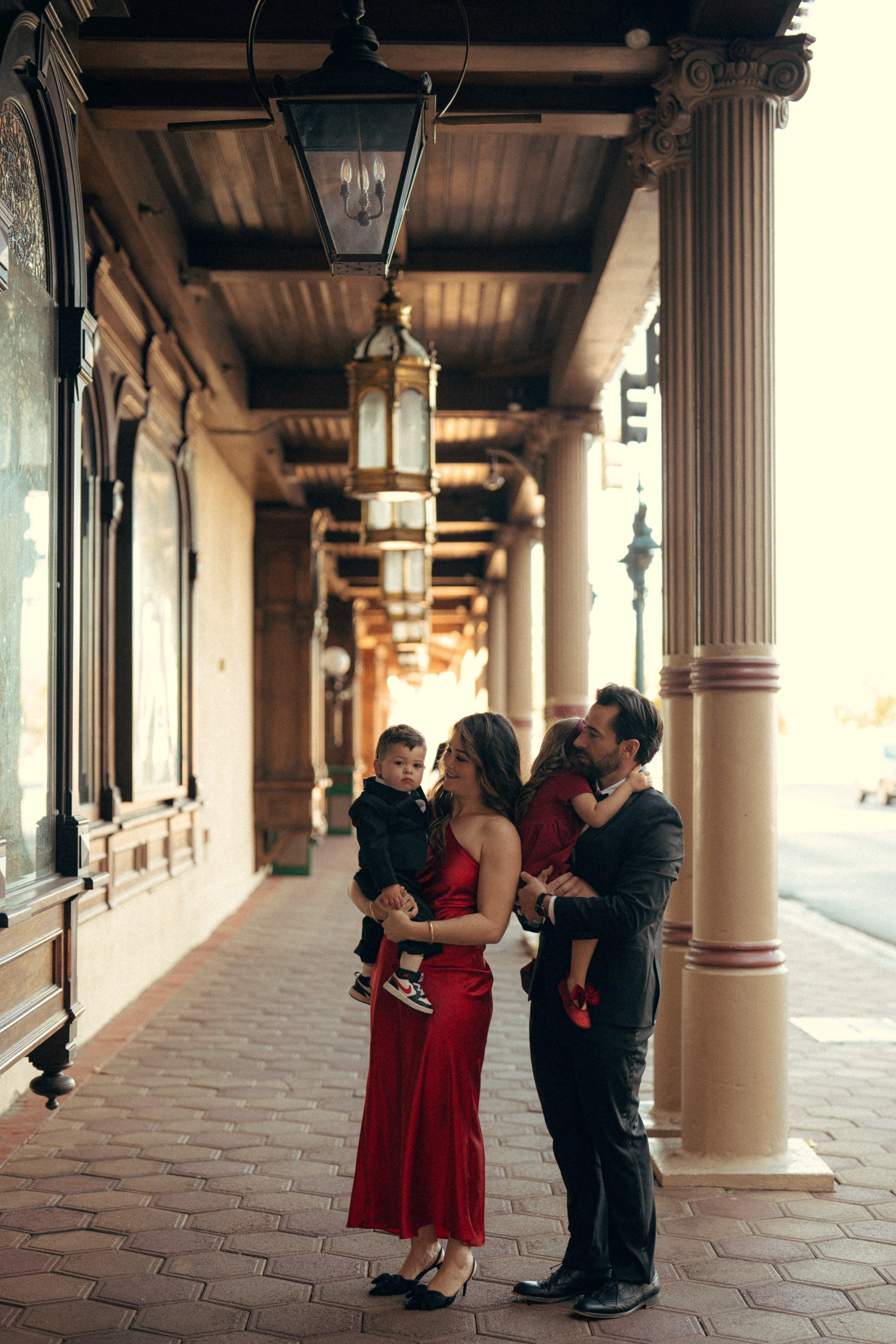 Brianna, Glenn, Jojo and Emmett. Wedding & elopement photographer Viktoriya Kravtsov. Las Vegas