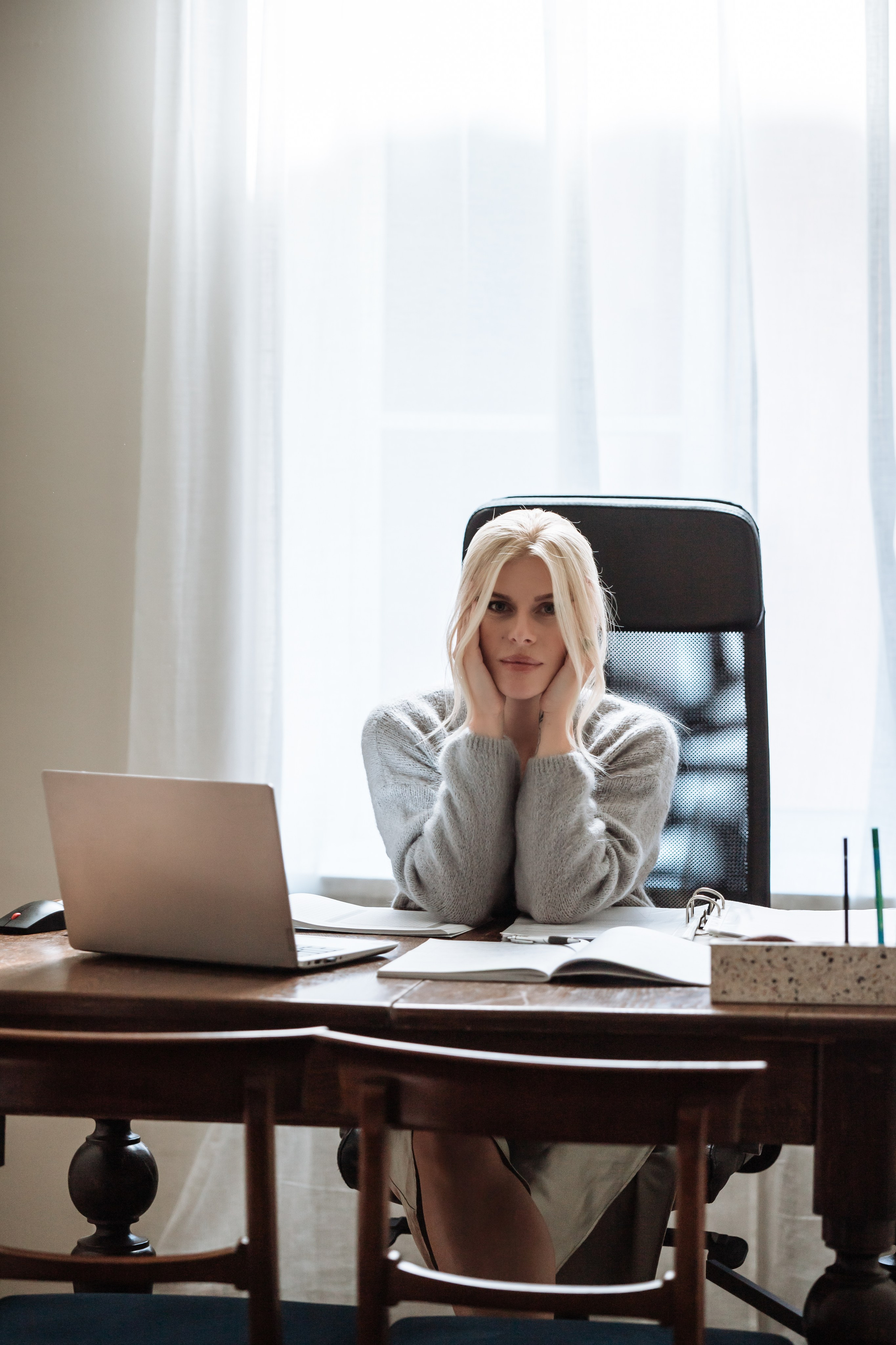 Agata|numerologė, radikalaus atleidimo trenerė. Wedding, christening and family photographers in Vilnius, Lithuania