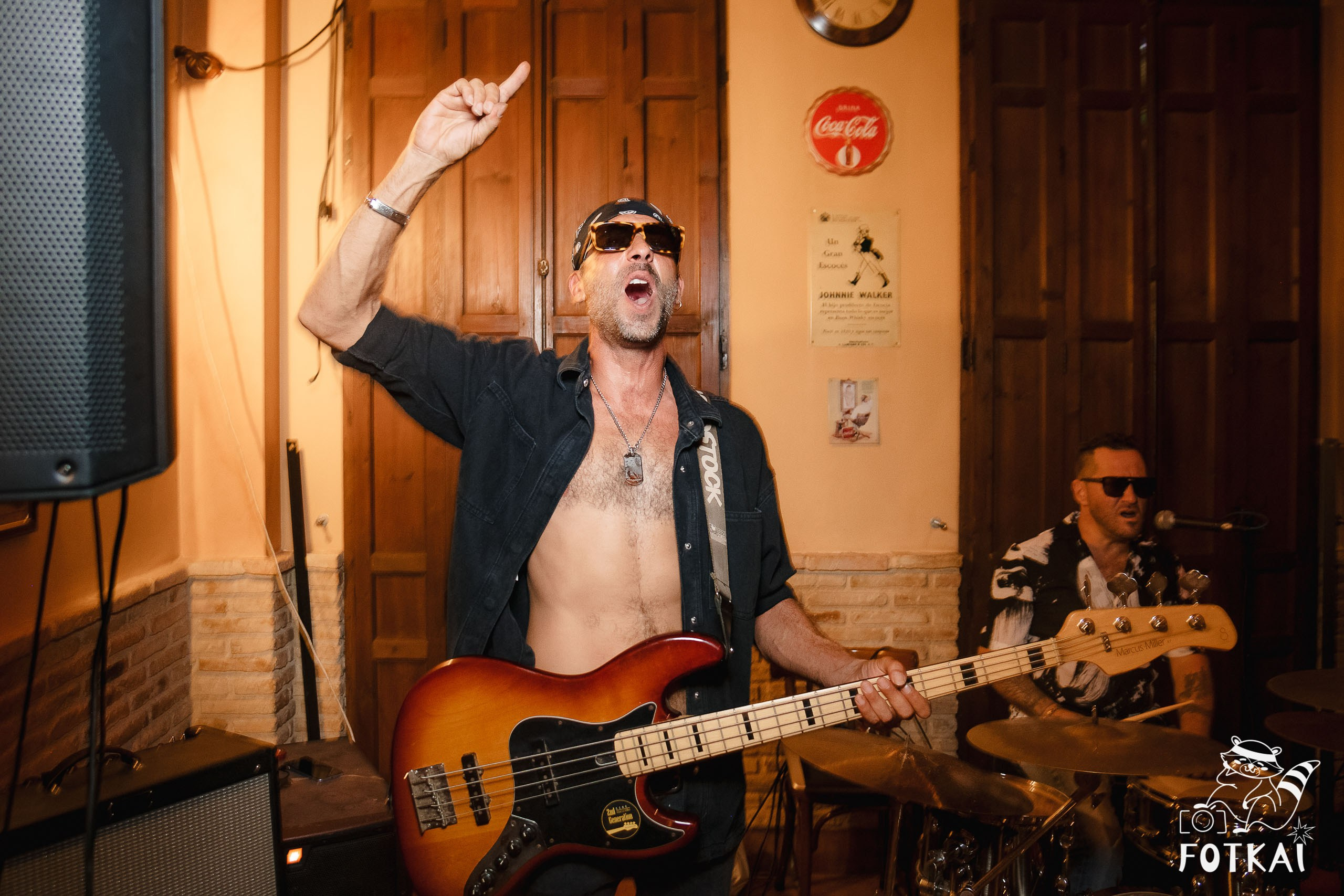 Stones of the Coast en Café Aljibe Rojales: Reportaje fotográfico 30.08.25 | FOTKAI