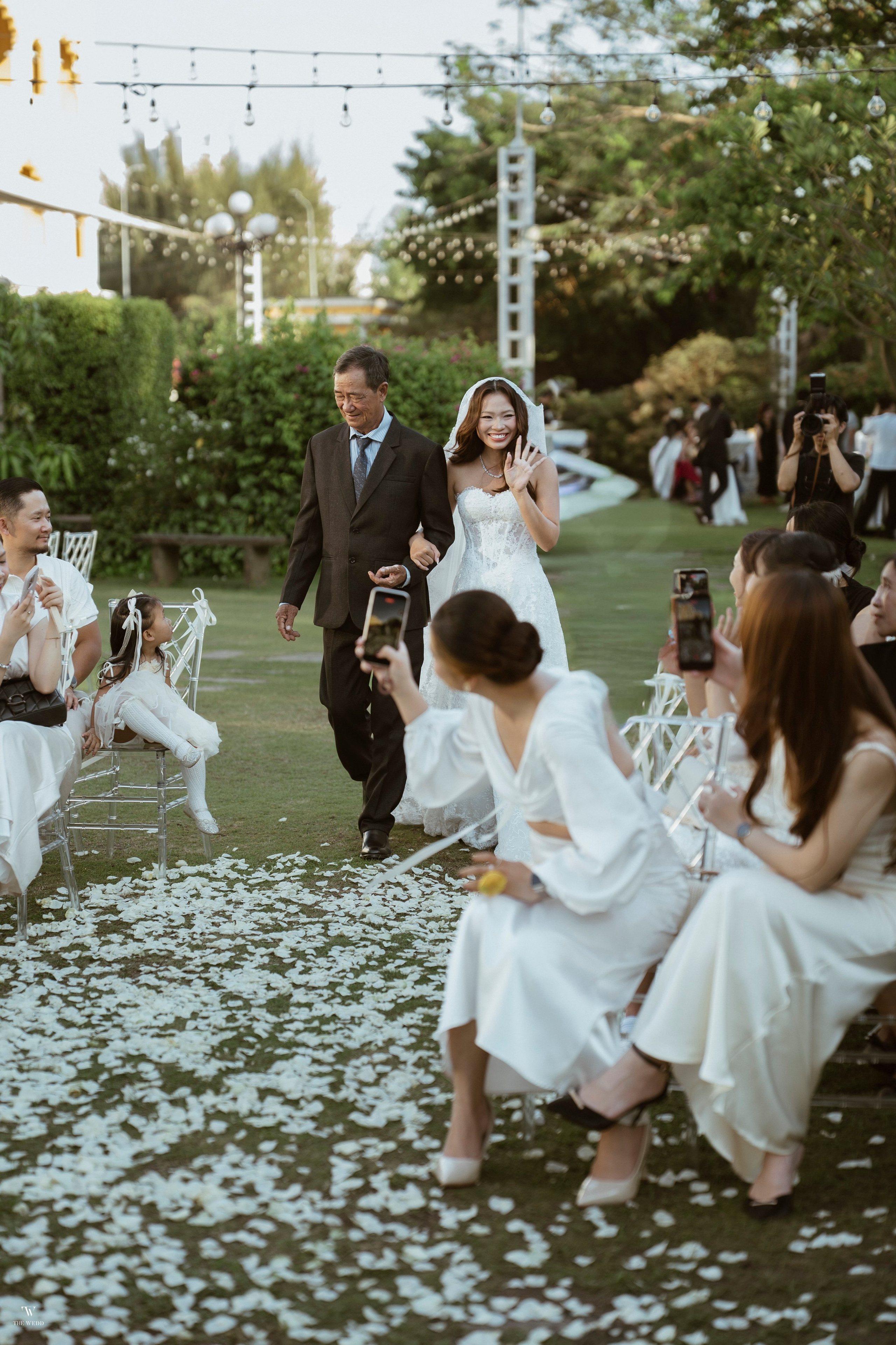 ALEX & NICOLE. WEDDING PHOTOGRAPHER IN VIETNAM