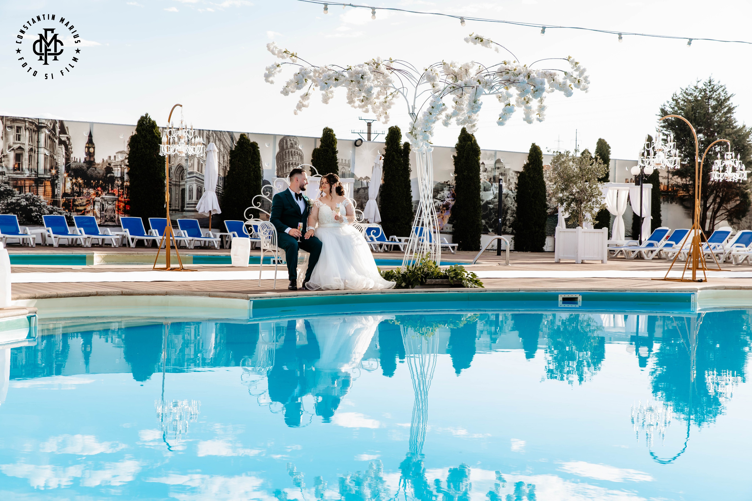 WEDDING PHOTOGRAPHY. DESPRE NOI