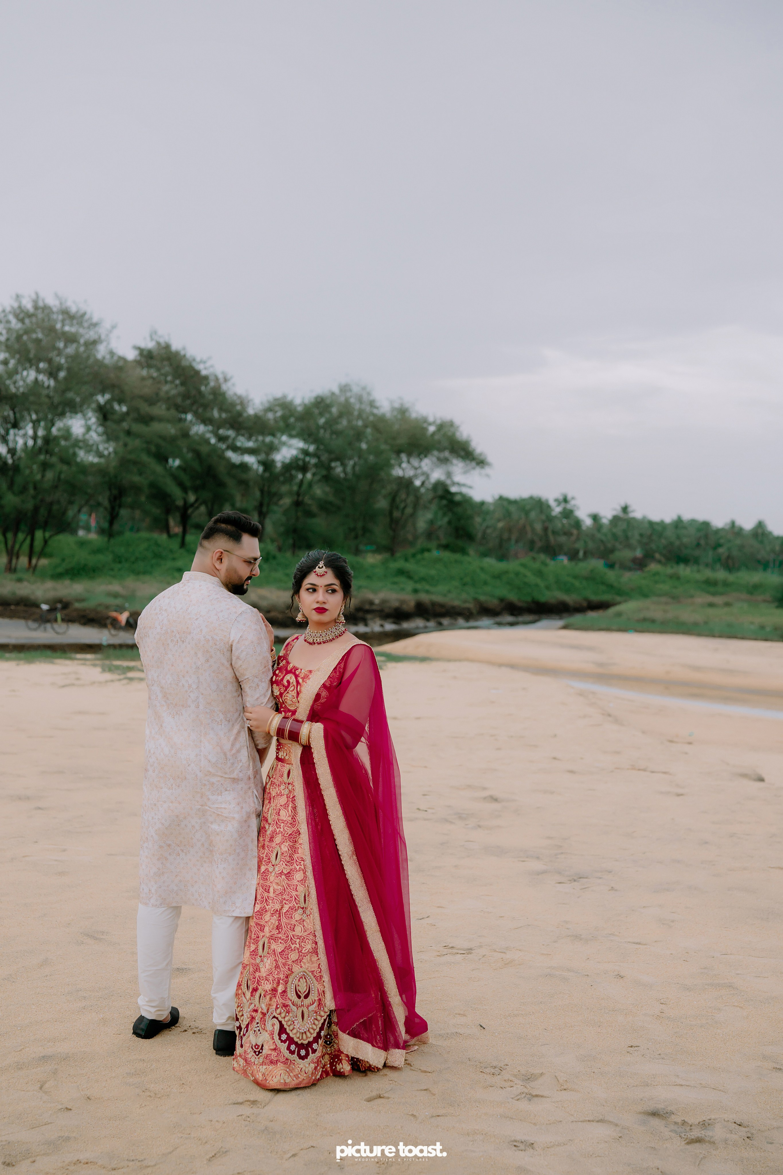 Beach Wedding! Ft. Malavika & Vishnu. Fine art Wedding Photographers in India & Canada