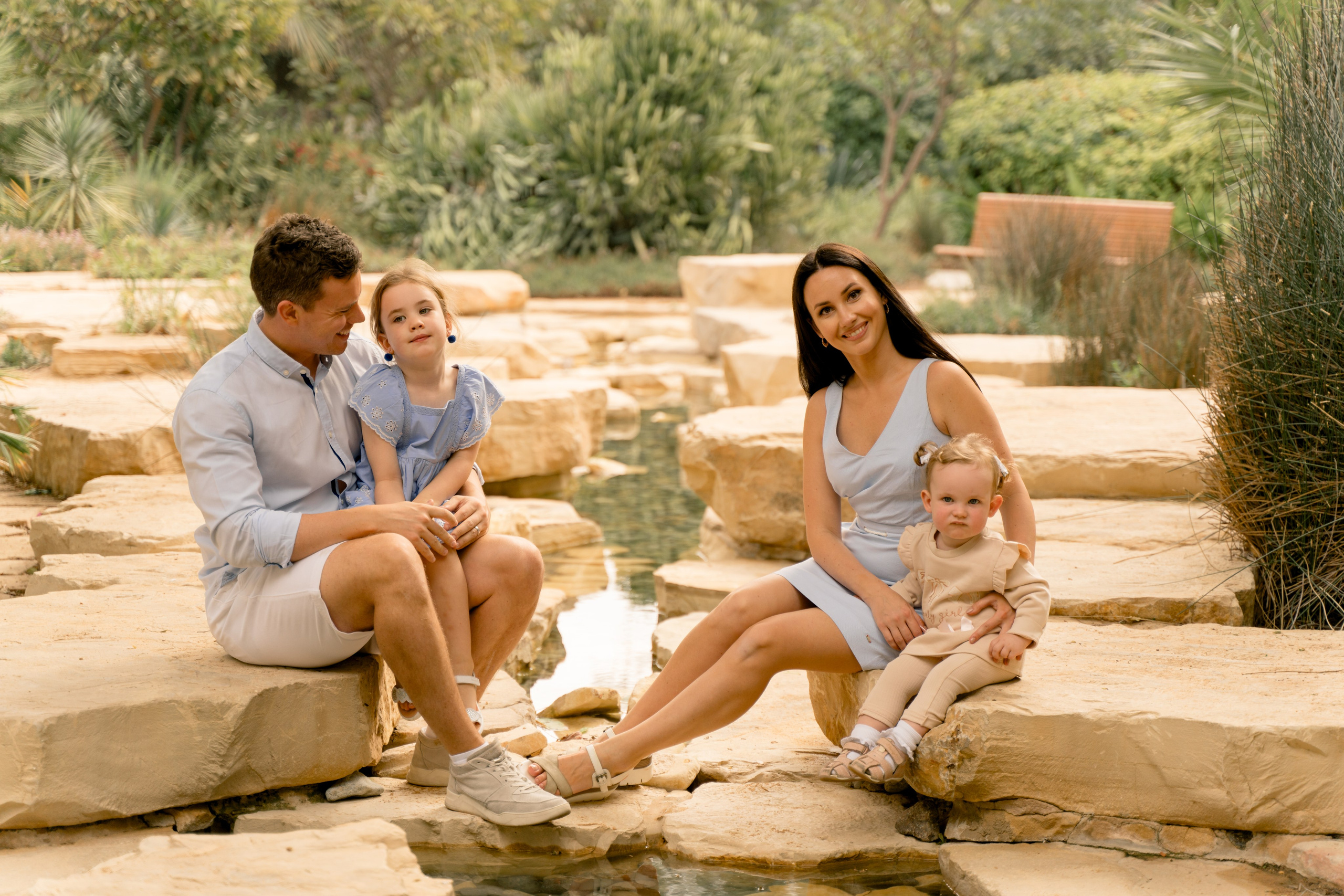 Фотосессия в Umm Al Emarat Park — природная гармония в центре Абу-Даби. Фотограф в Абу Даби Марина