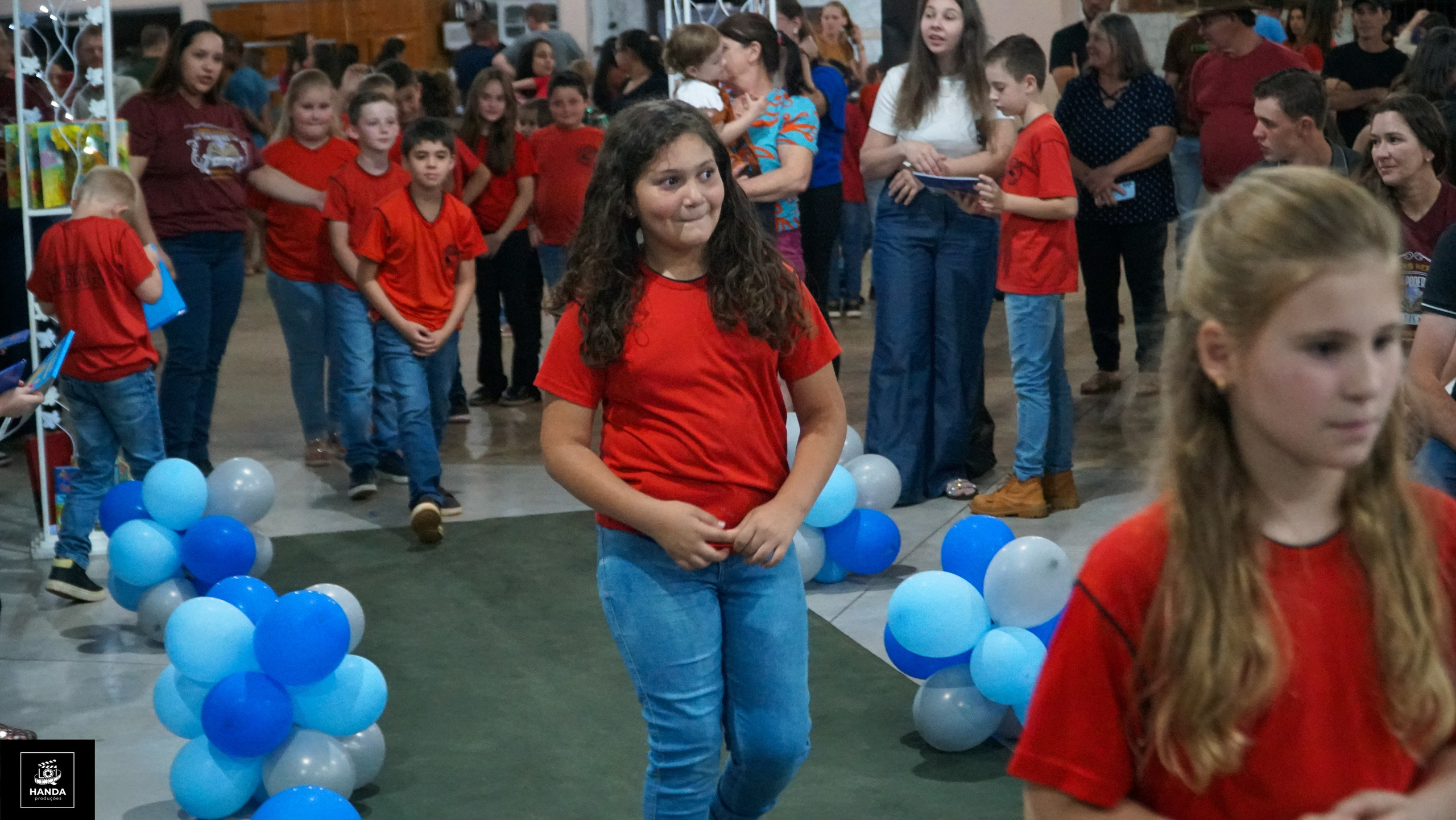 Noite autógrafos colégio Aurélio Buarque de Holanda. Handa Produções
