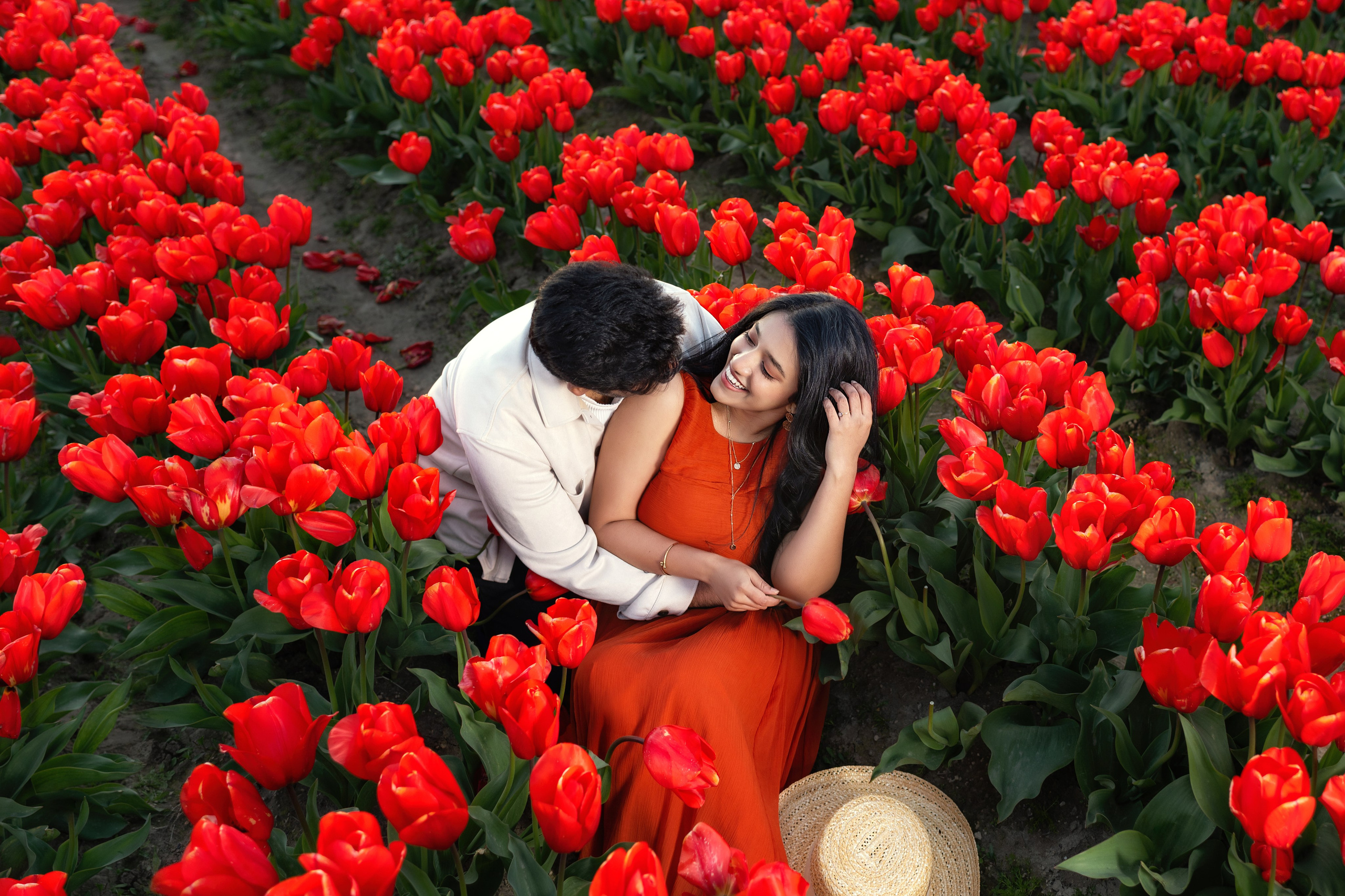 Lohita with her husband. Wedding & family photography in Seattle area. Helen Michelle photographer