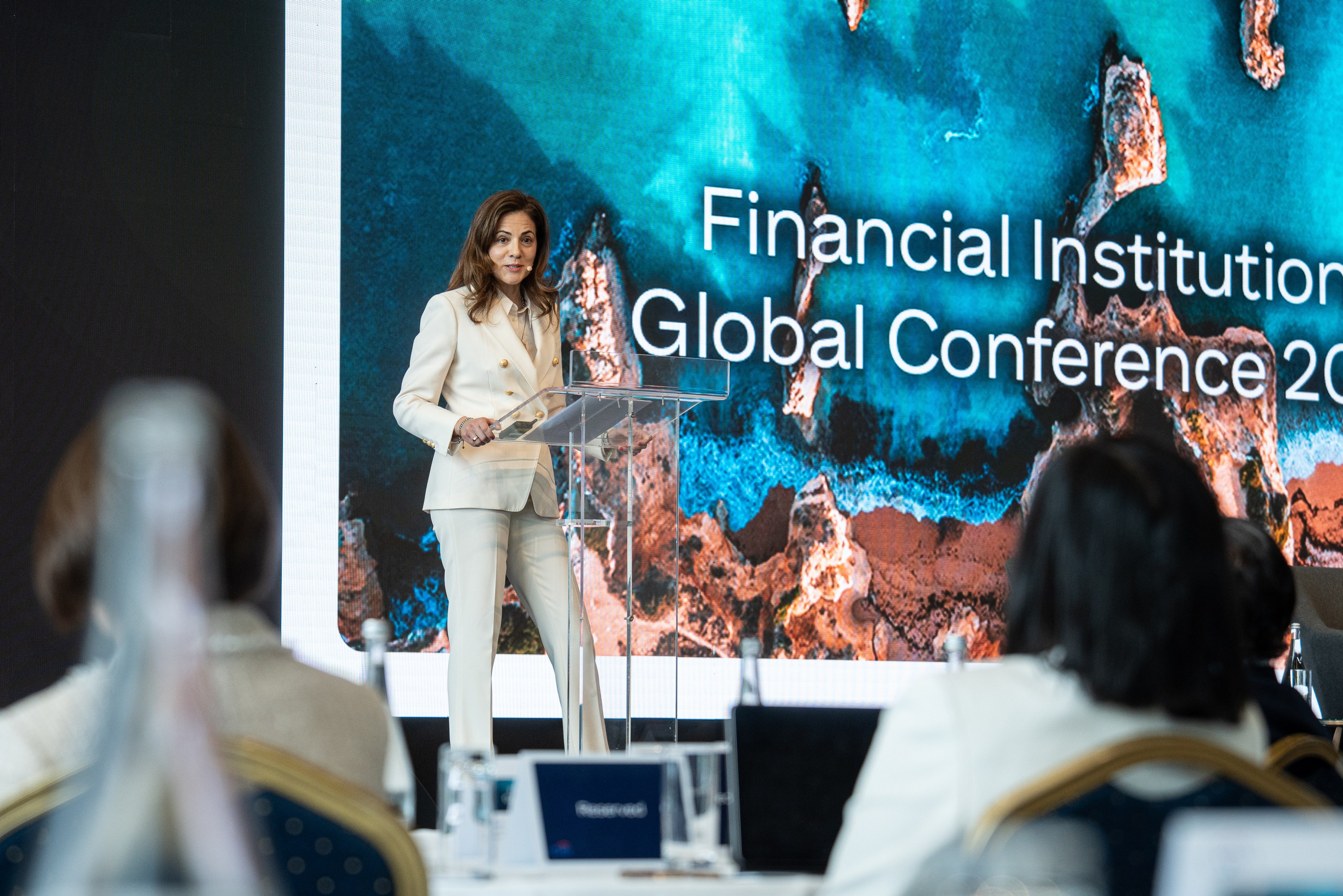 Corporate. Filipe Pires • photography & video