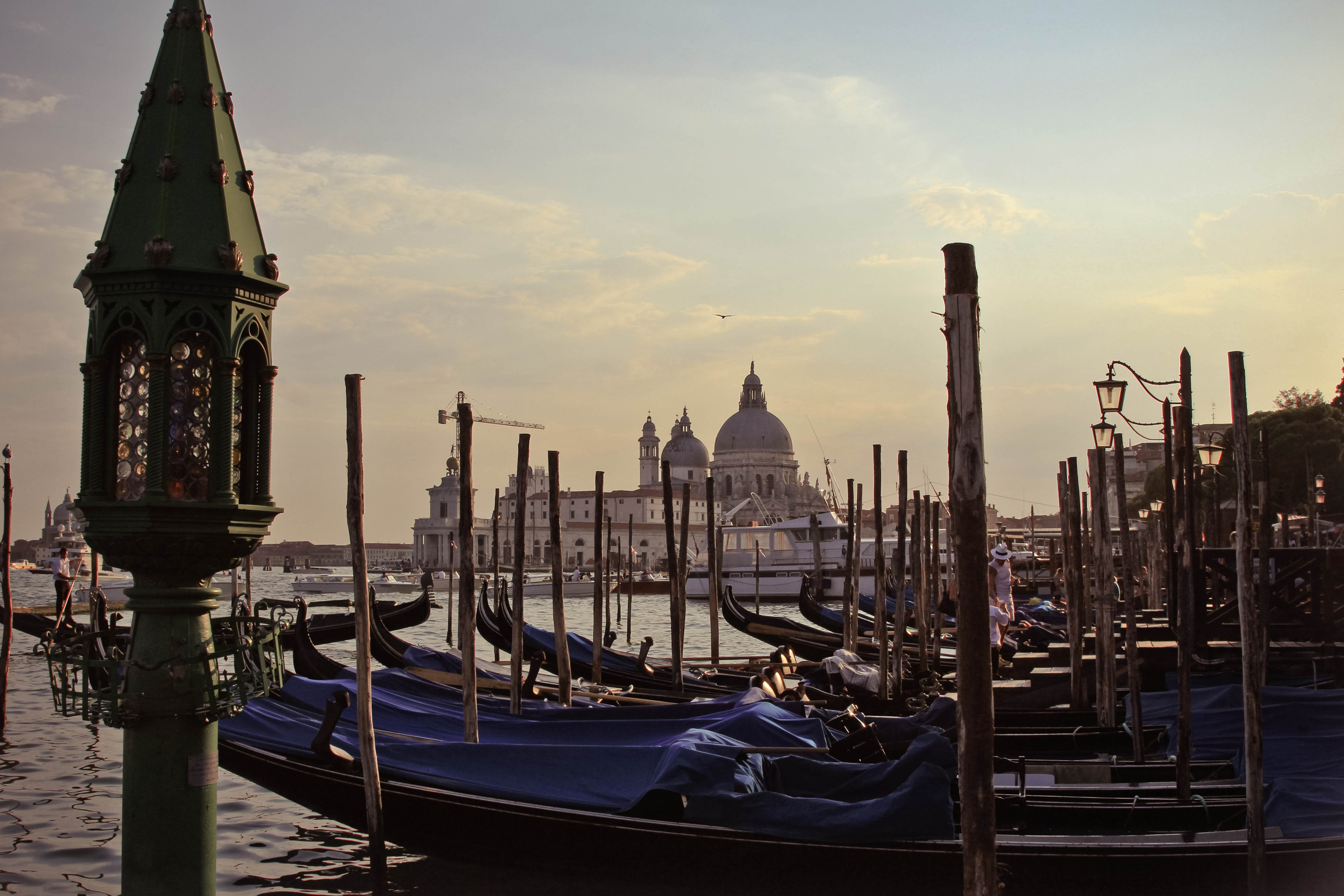 ИТАЛИЯ. Стрит-фотография, полная абсурда, идиотизма и красоты