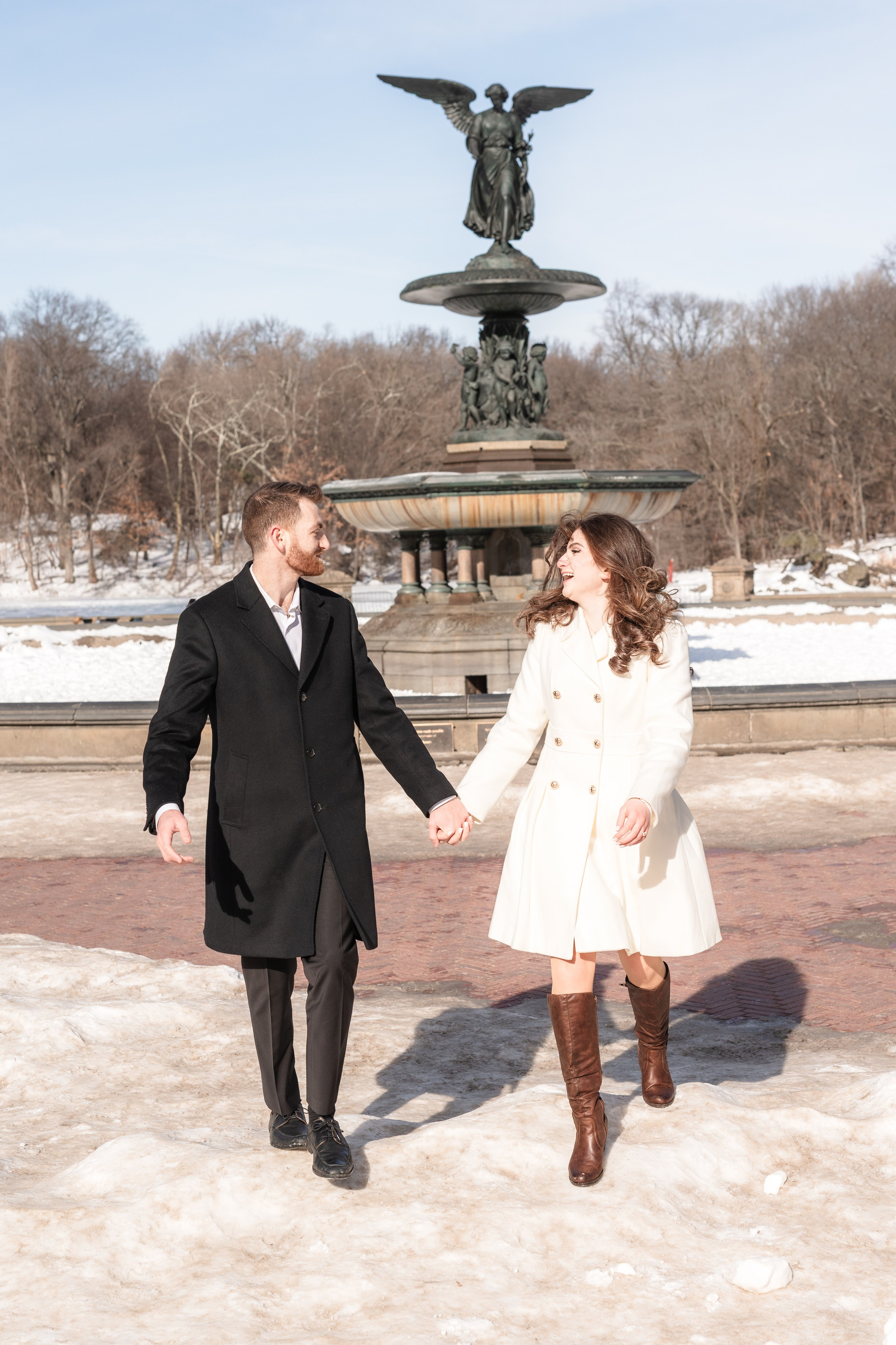 Winter Love in Central Park. Family, lifestyle, and commercial photography in New York and New Jersey
